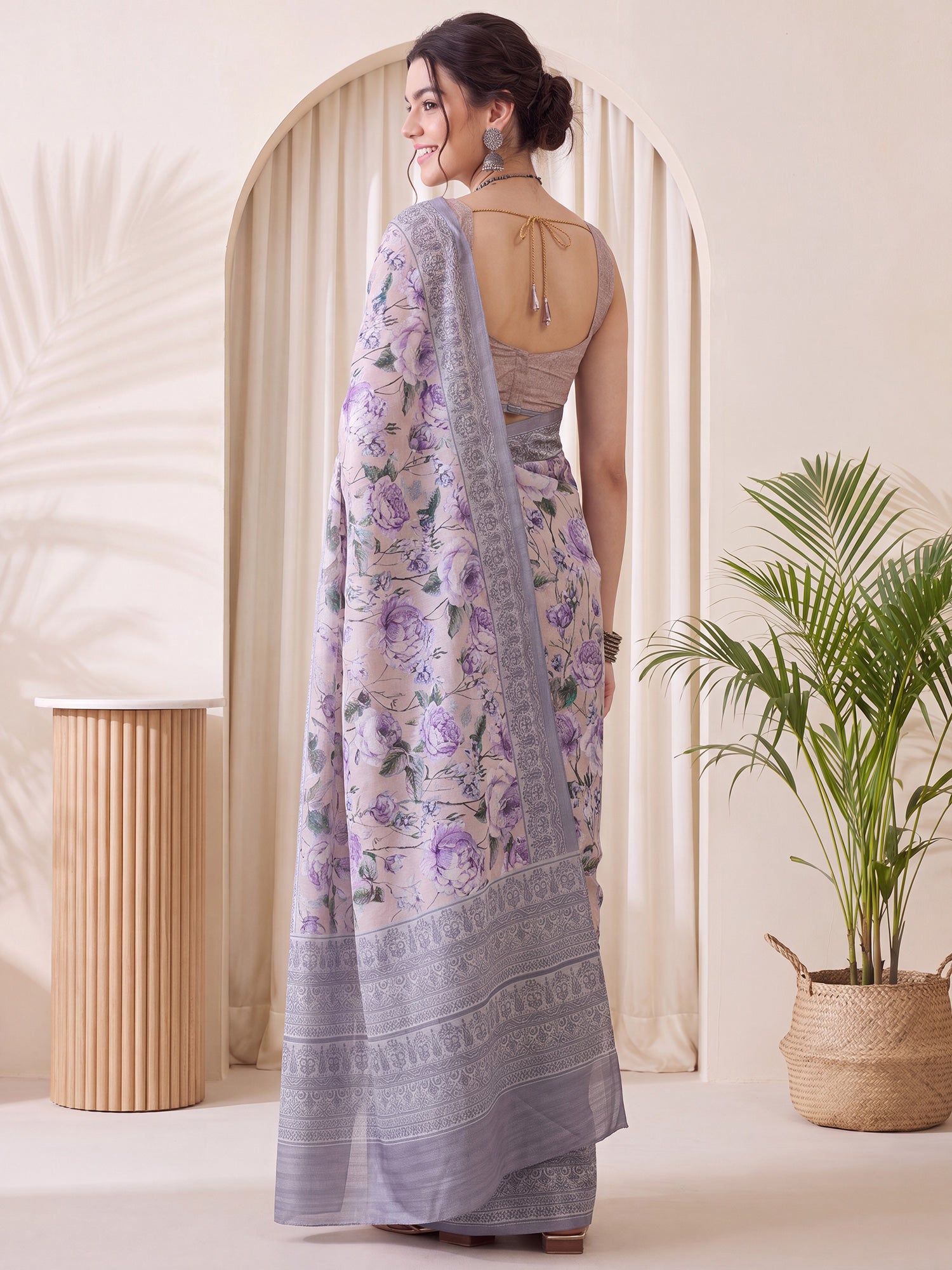 Beige Silk Blend saree – detail view 1