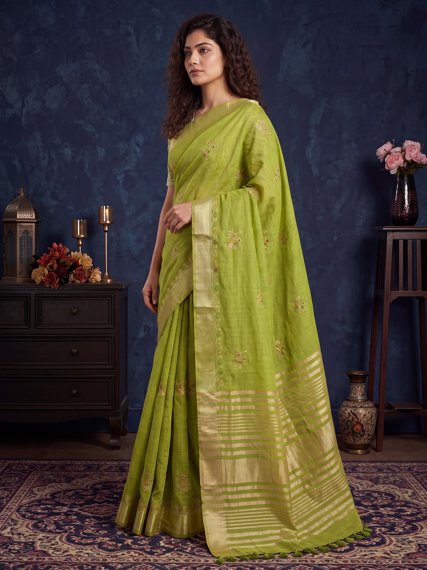Lime Green Cotton Linen saree – detail view 2