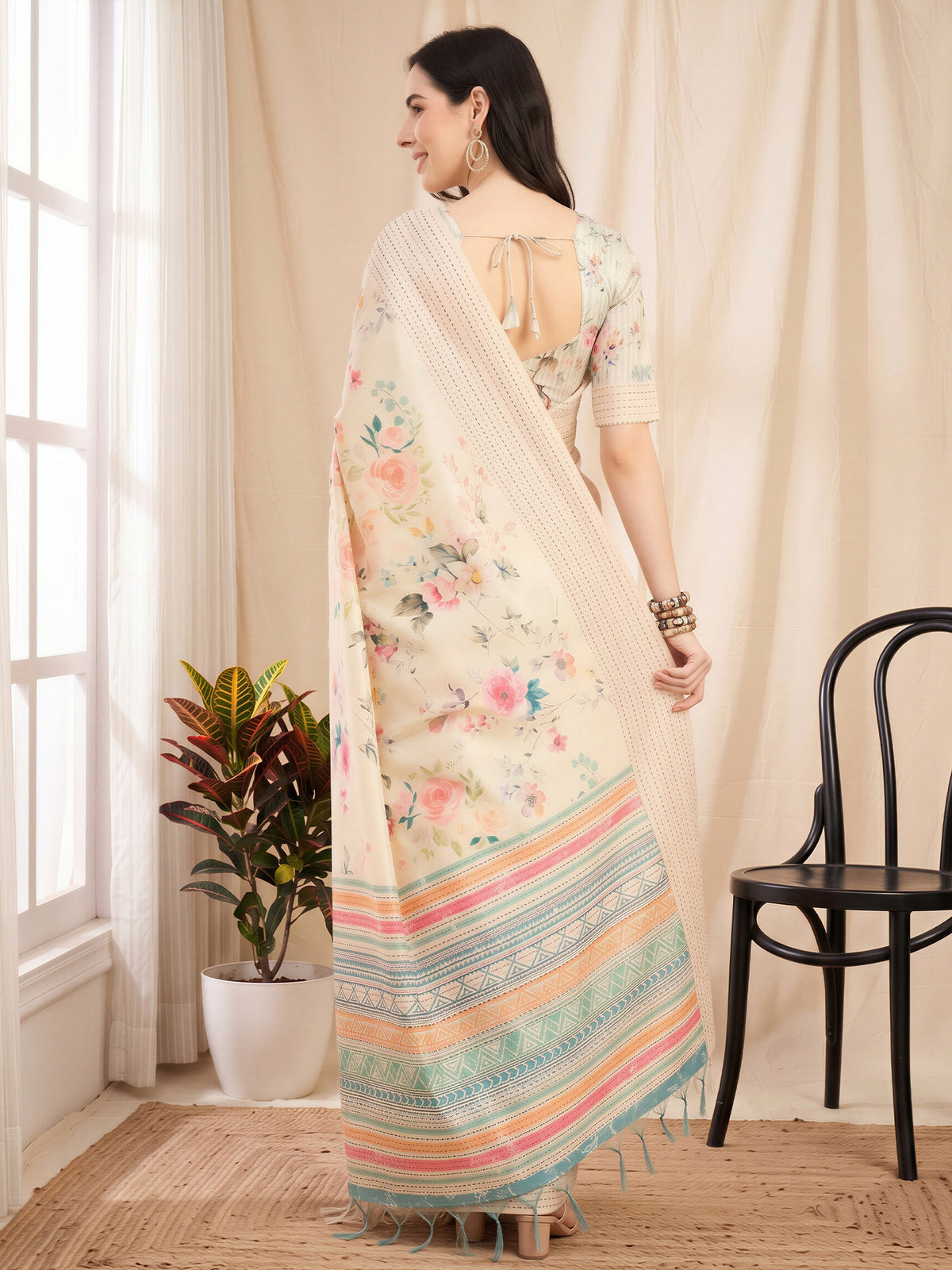 Off White Silk Cotton saree – detail view 1