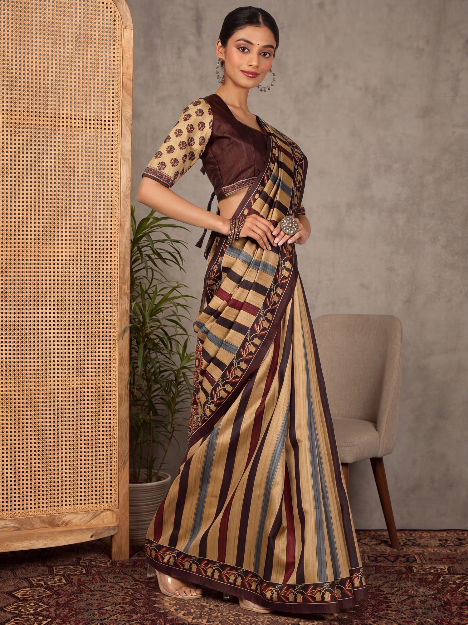 Beige Silk Blend saree – detail view 1