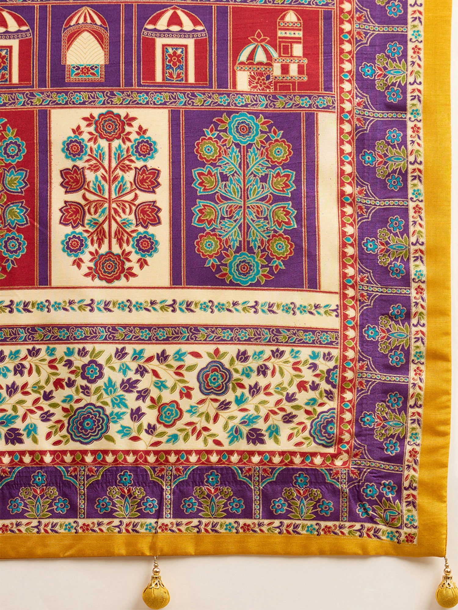 Cream Silk Blend saree – detail view 5