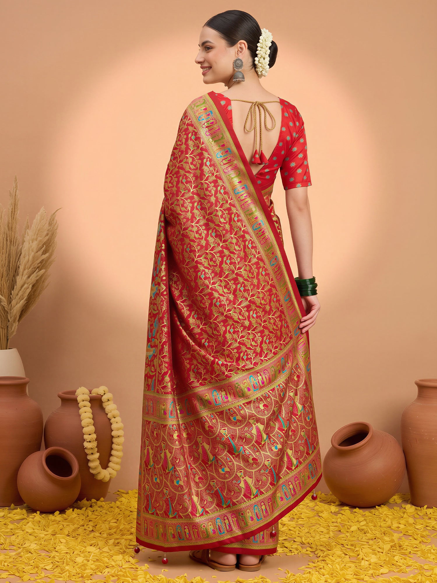 Red Silk Blend saree – detail view 1