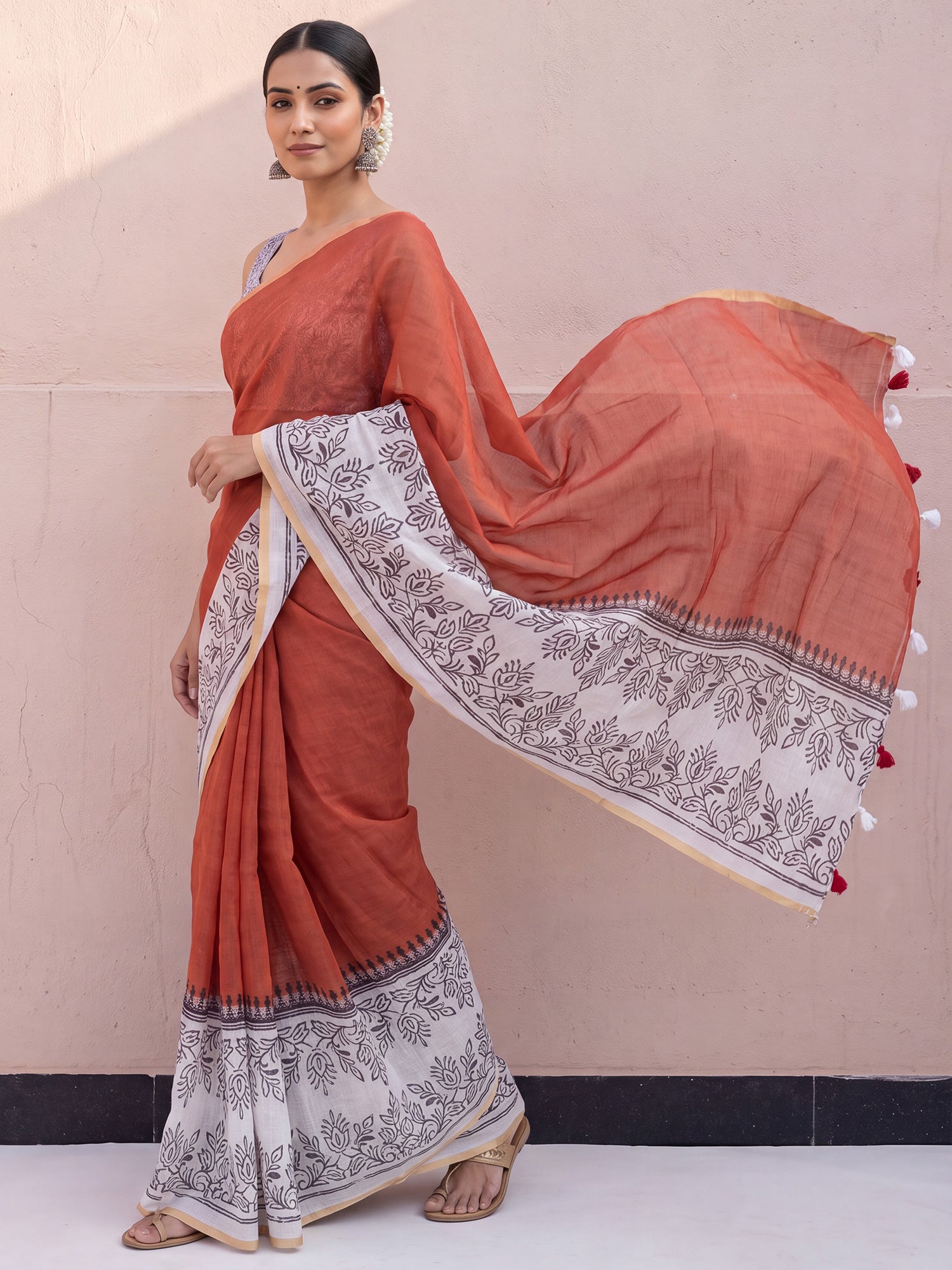 Rust Cotton Linen saree – detail view 3