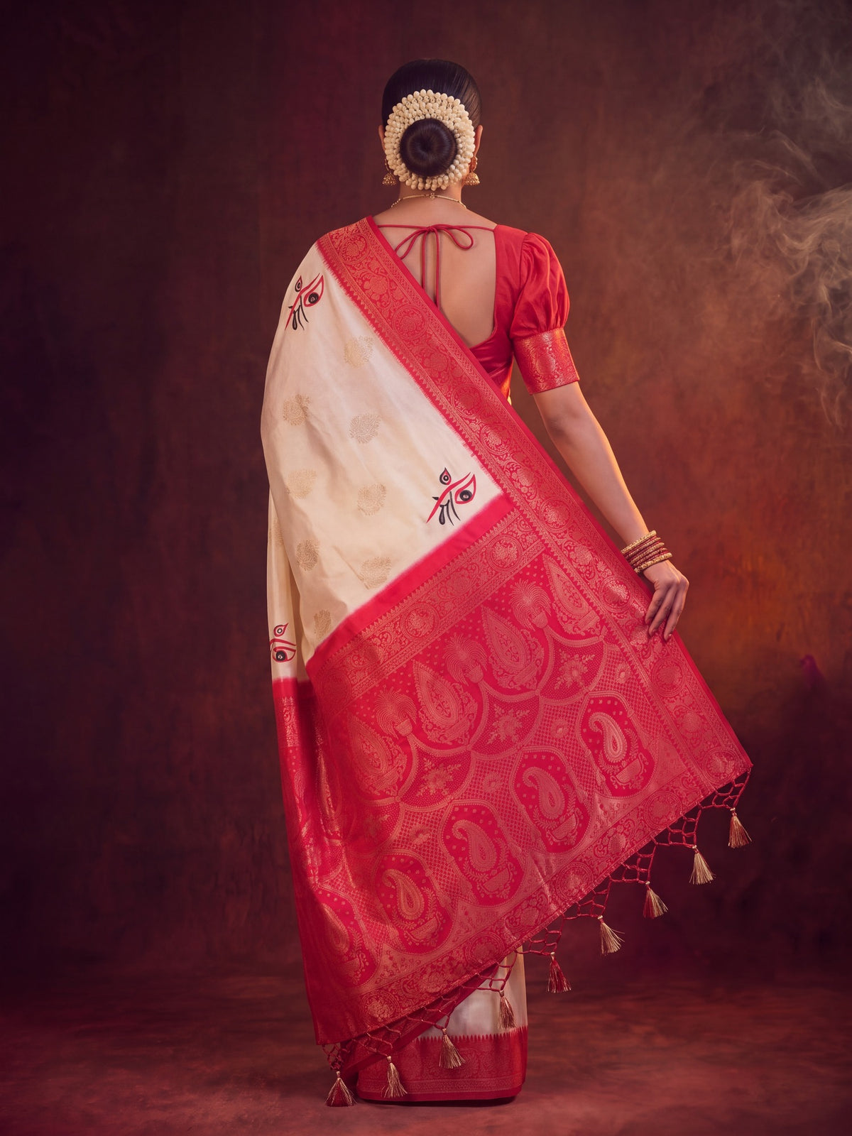 Off White Satin Silk saree – detail view 3