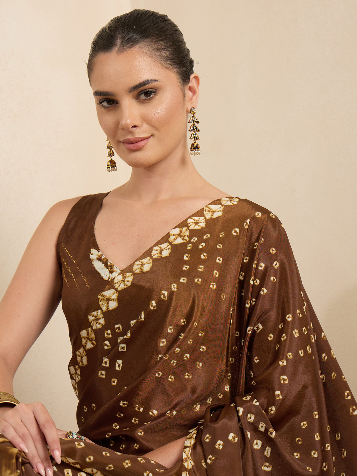 Brown Crepe saree – detail view 3