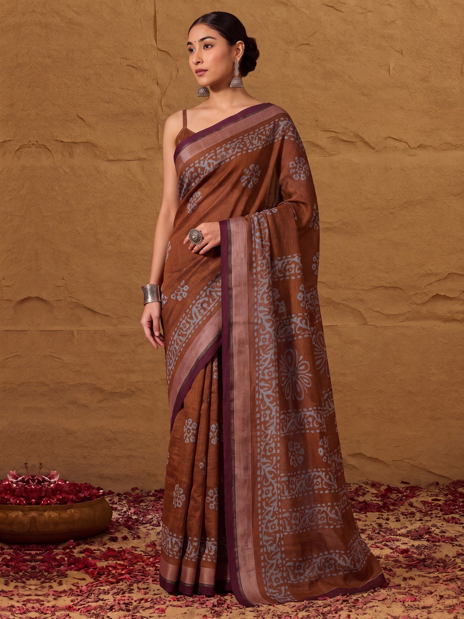 Brown Cotton saree – detail view 1