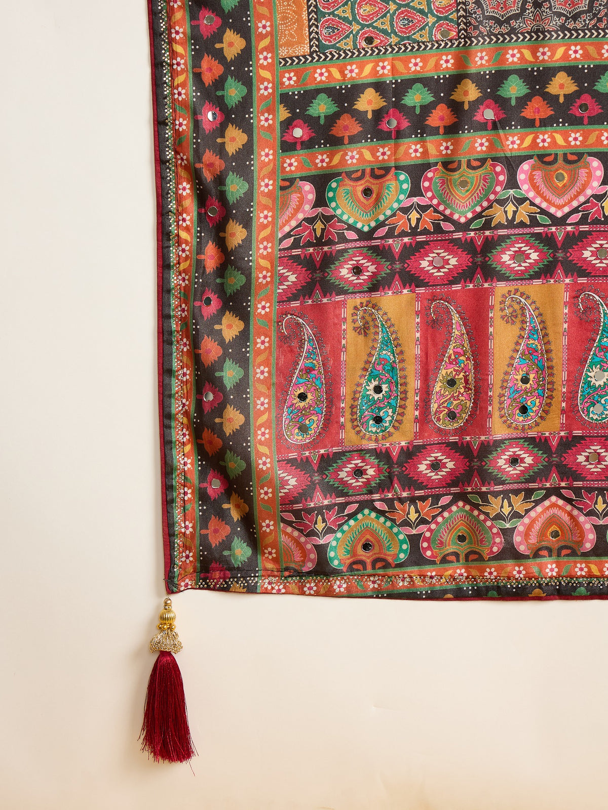 Multicolored Silk Blend saree – detail view 4