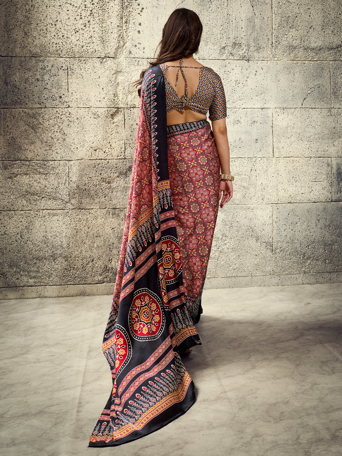 Maroon Satin saree – detail view 1