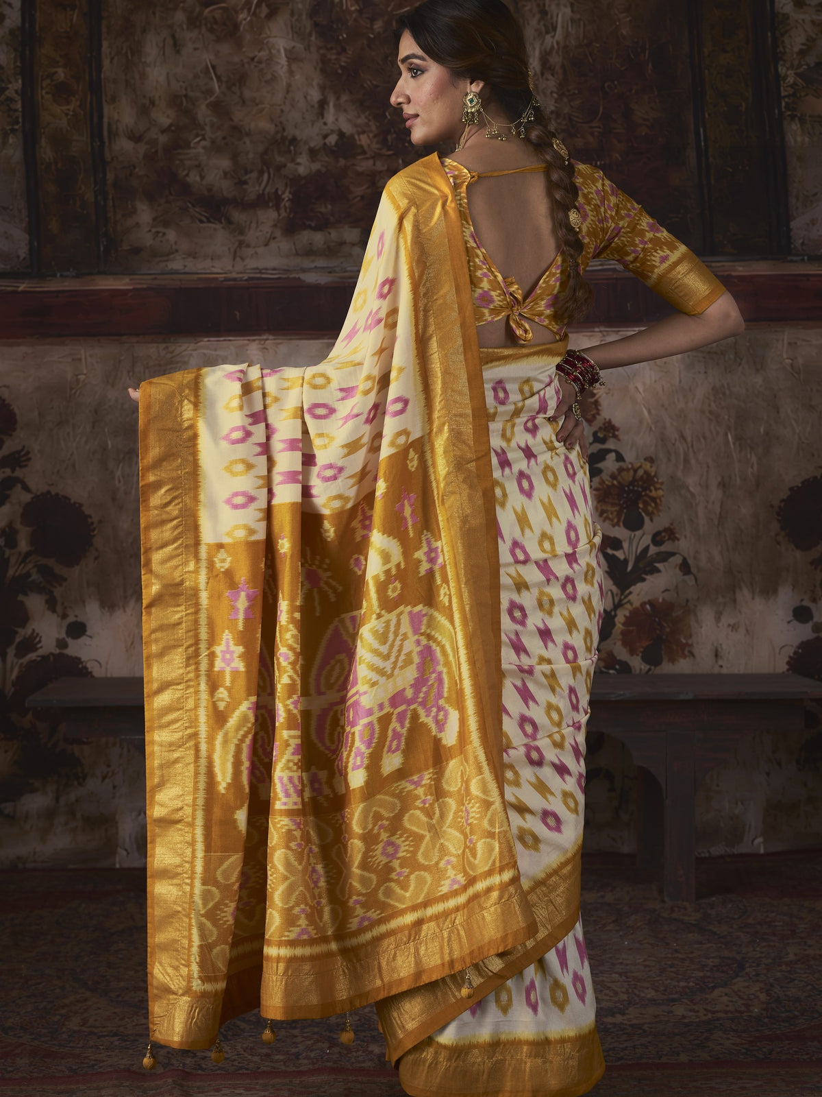 Off White silk blend saree view 2