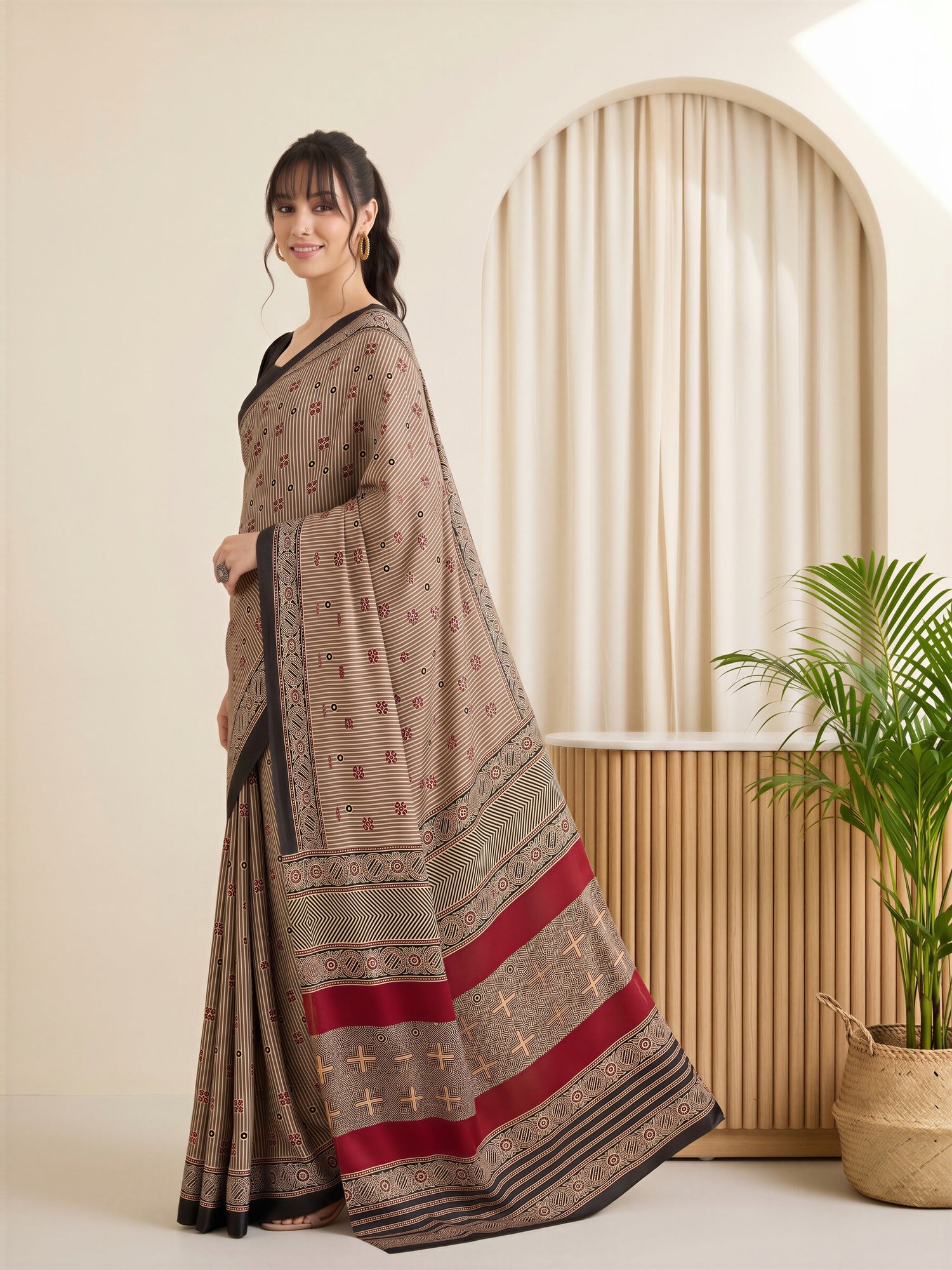 Beige Satin saree – detail view 2