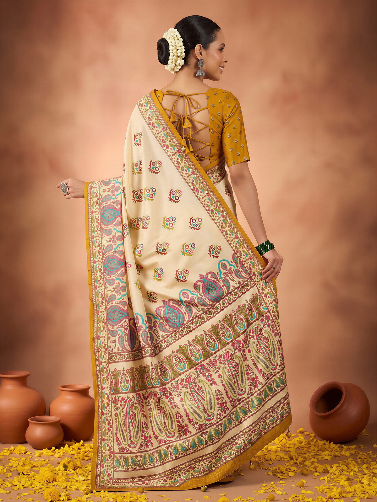 Off White Silk Blend saree – detail view 1