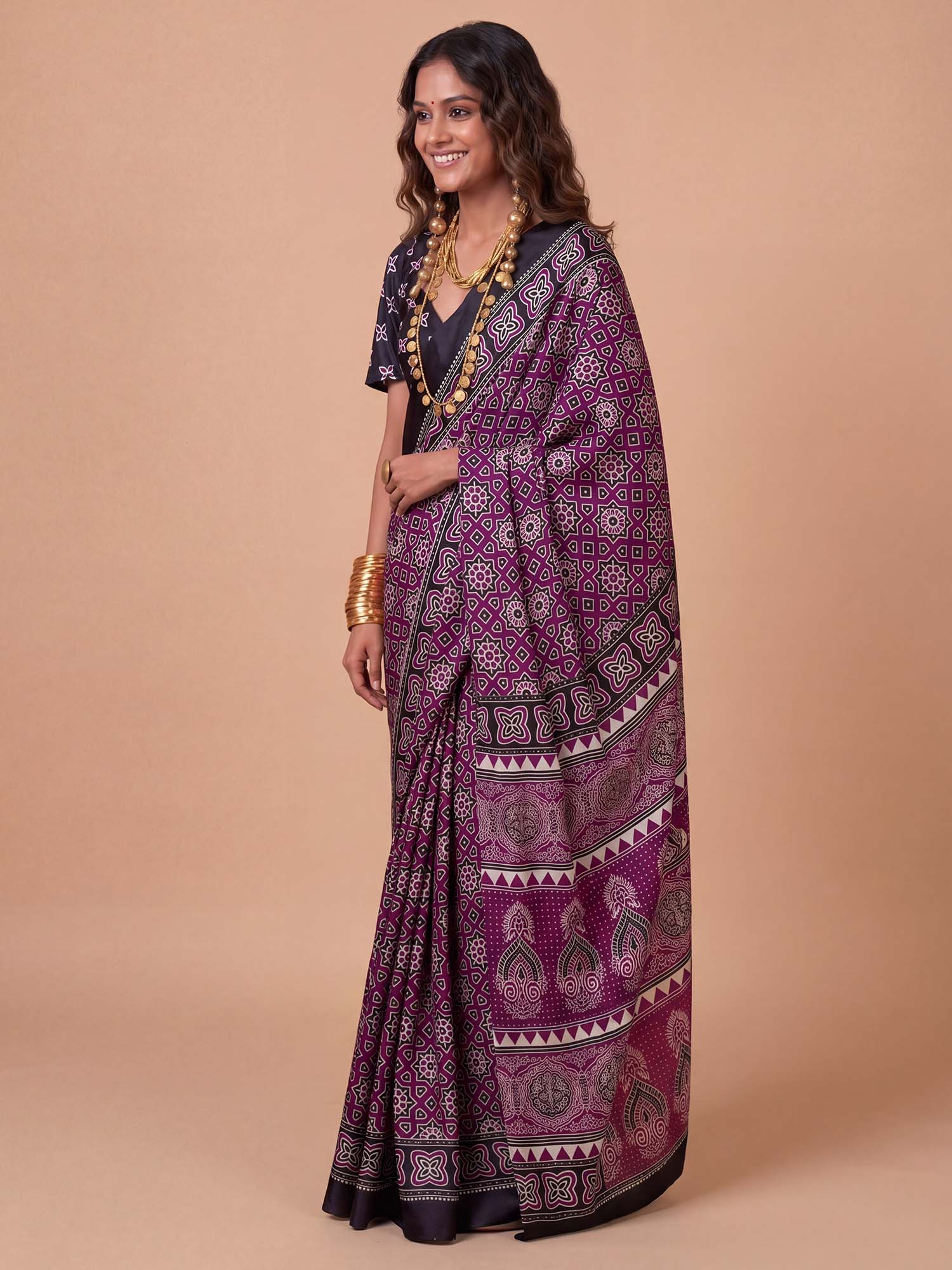 Purple Crepe saree – detail view 2