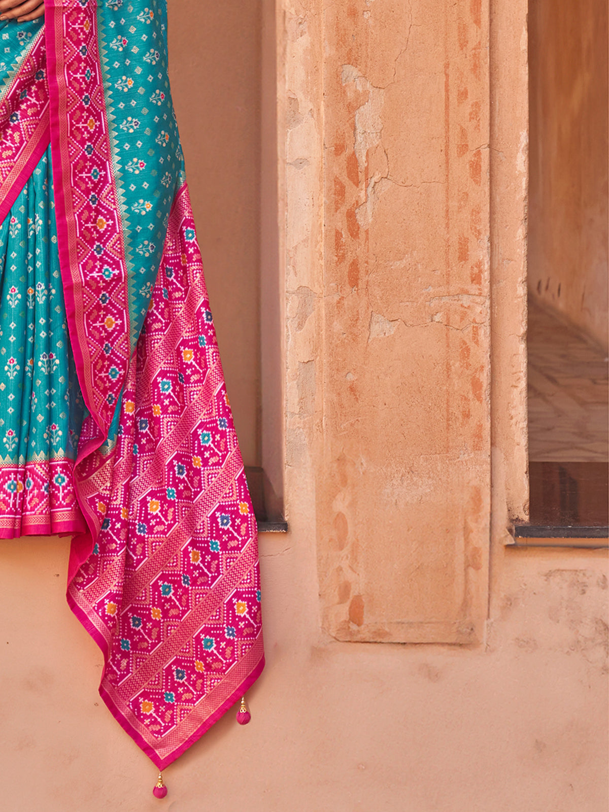 Turquoise Blue Silk Blend saree – detail view 4