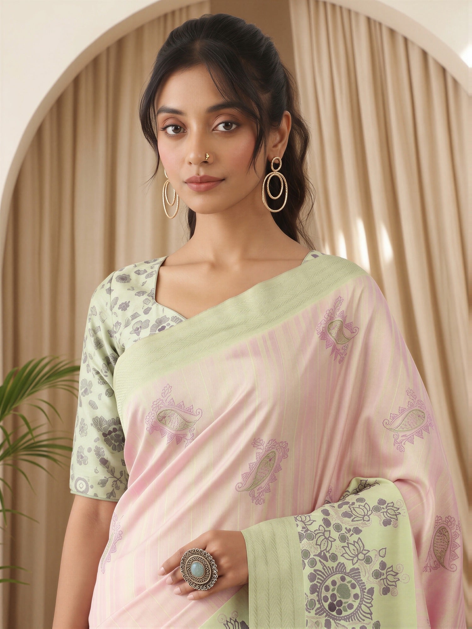 Pink Silk Blend saree – detail view 4