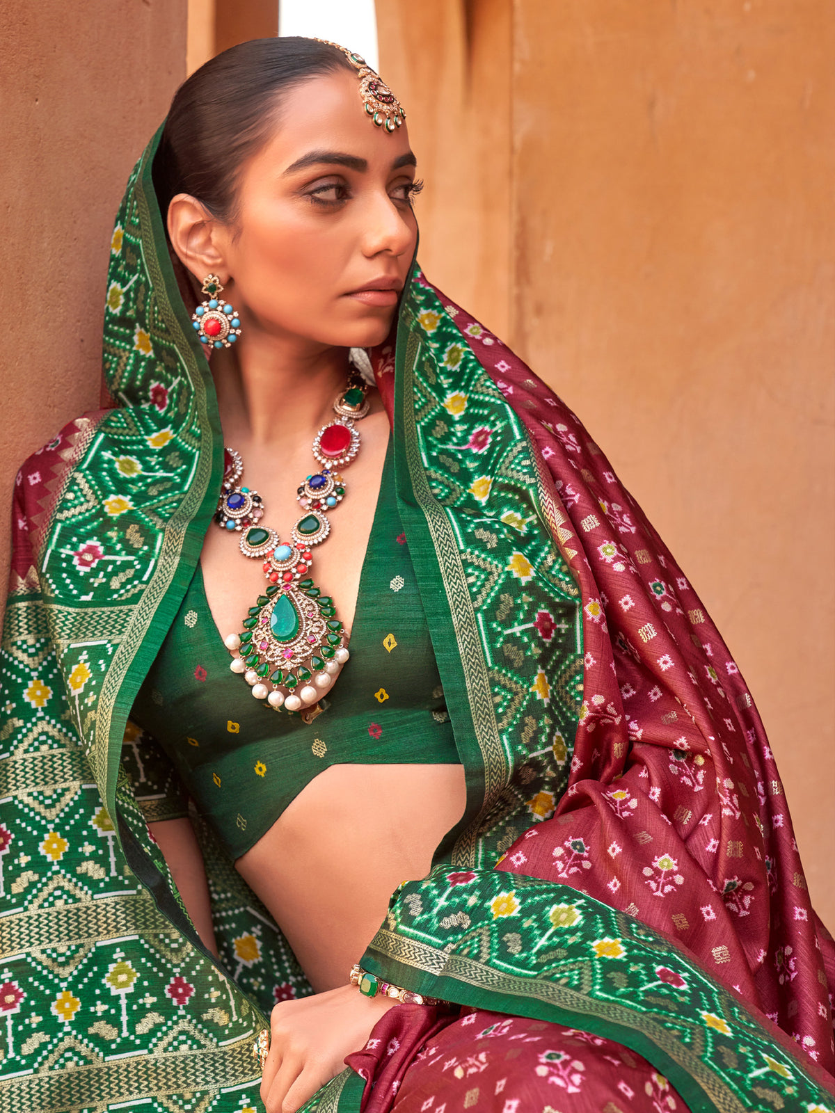 Burgundy Silk Blend saree – detail view 1