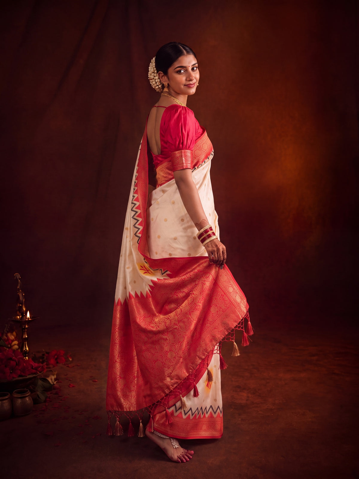 Off White Satin Silk saree – detail view 1