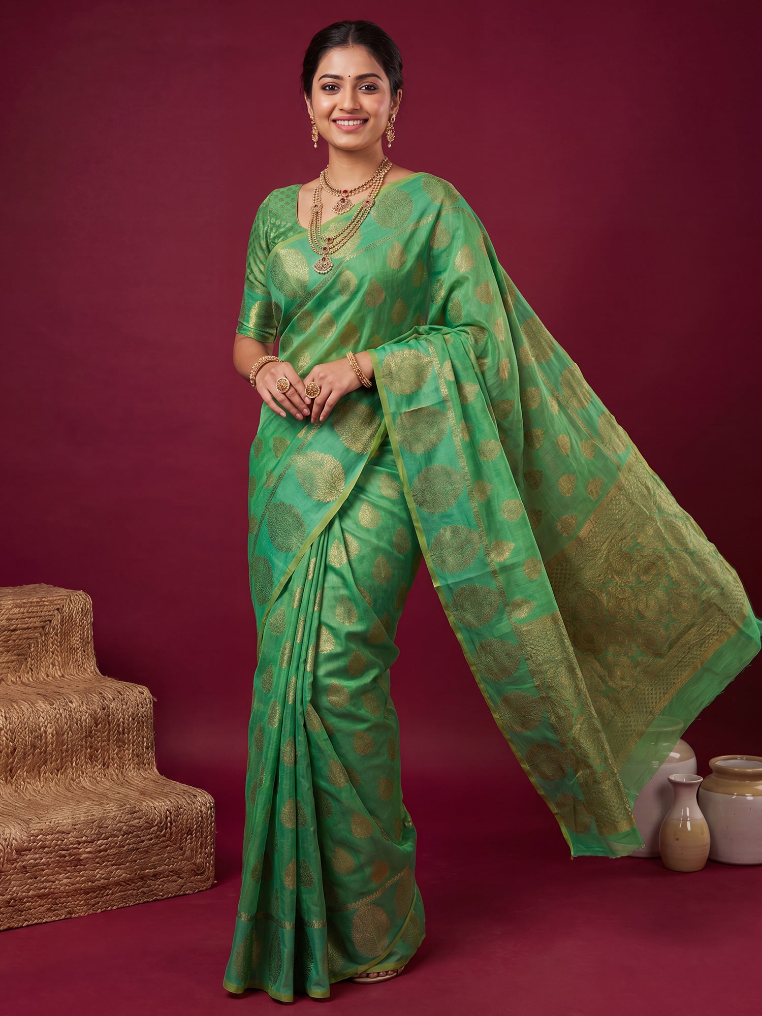 Mint Green Silk Blend saree – detail view 3