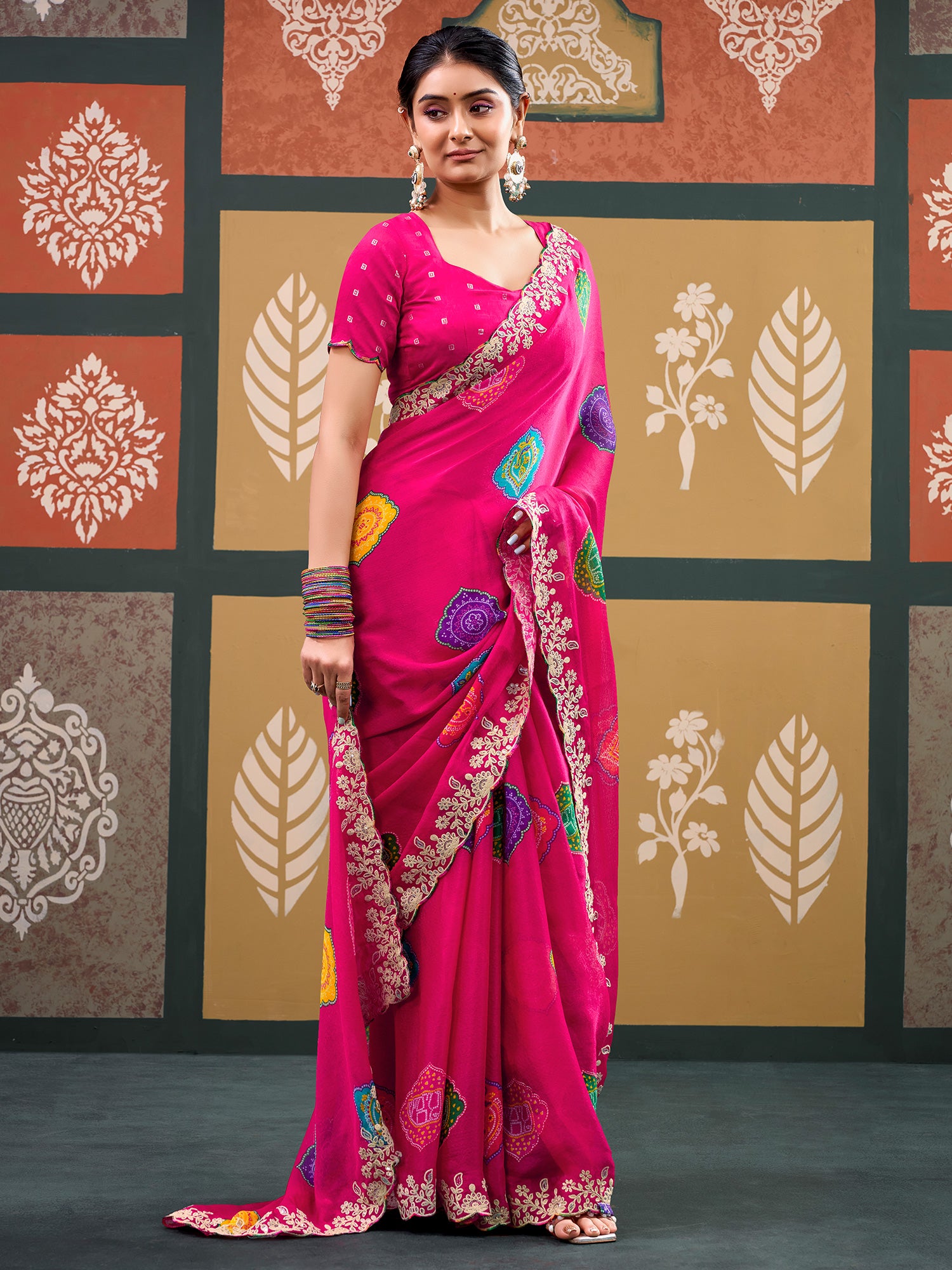 Pink Chiffon saree – detail view 1