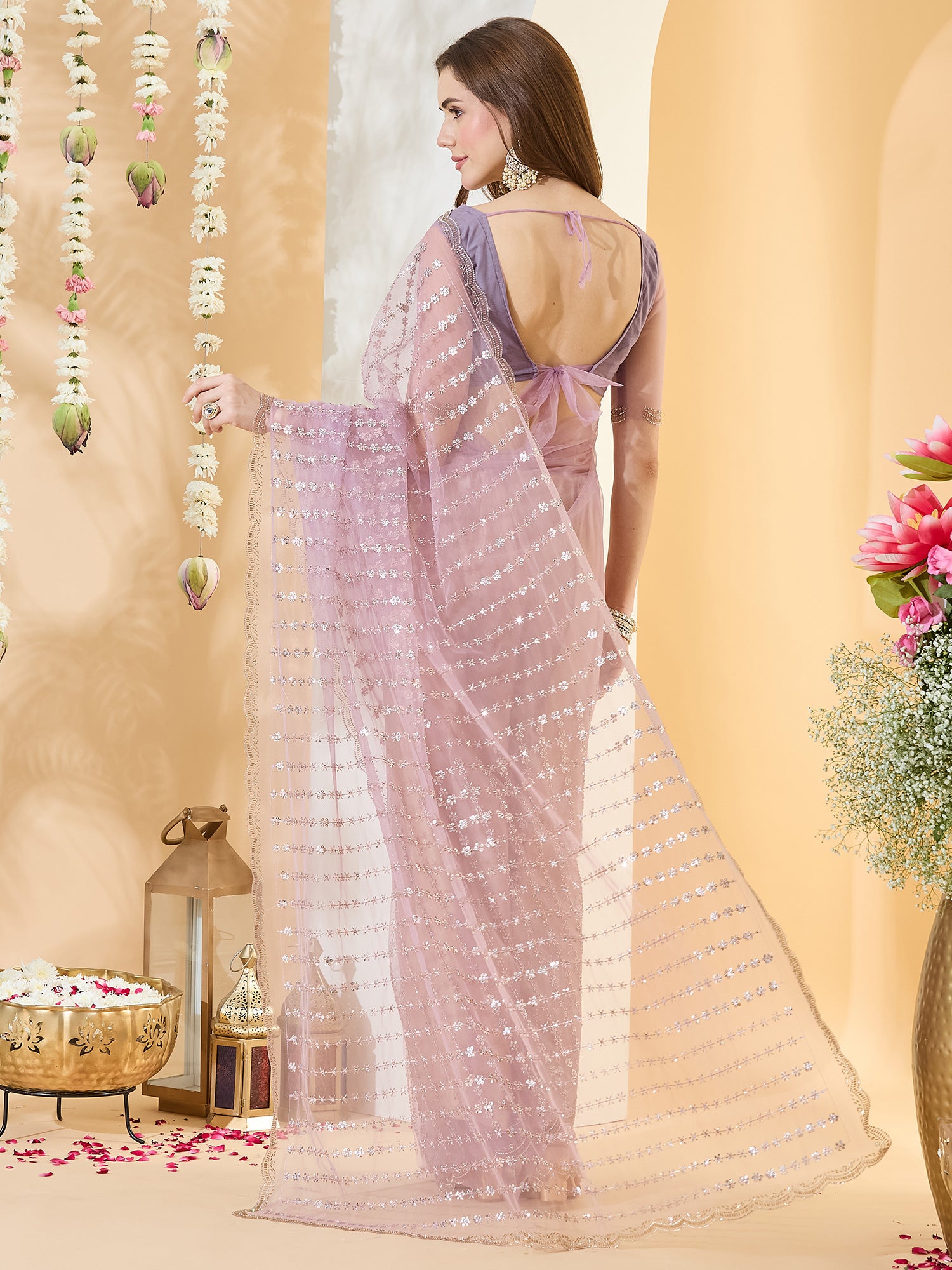 Lavender Net saree – detail view 1
