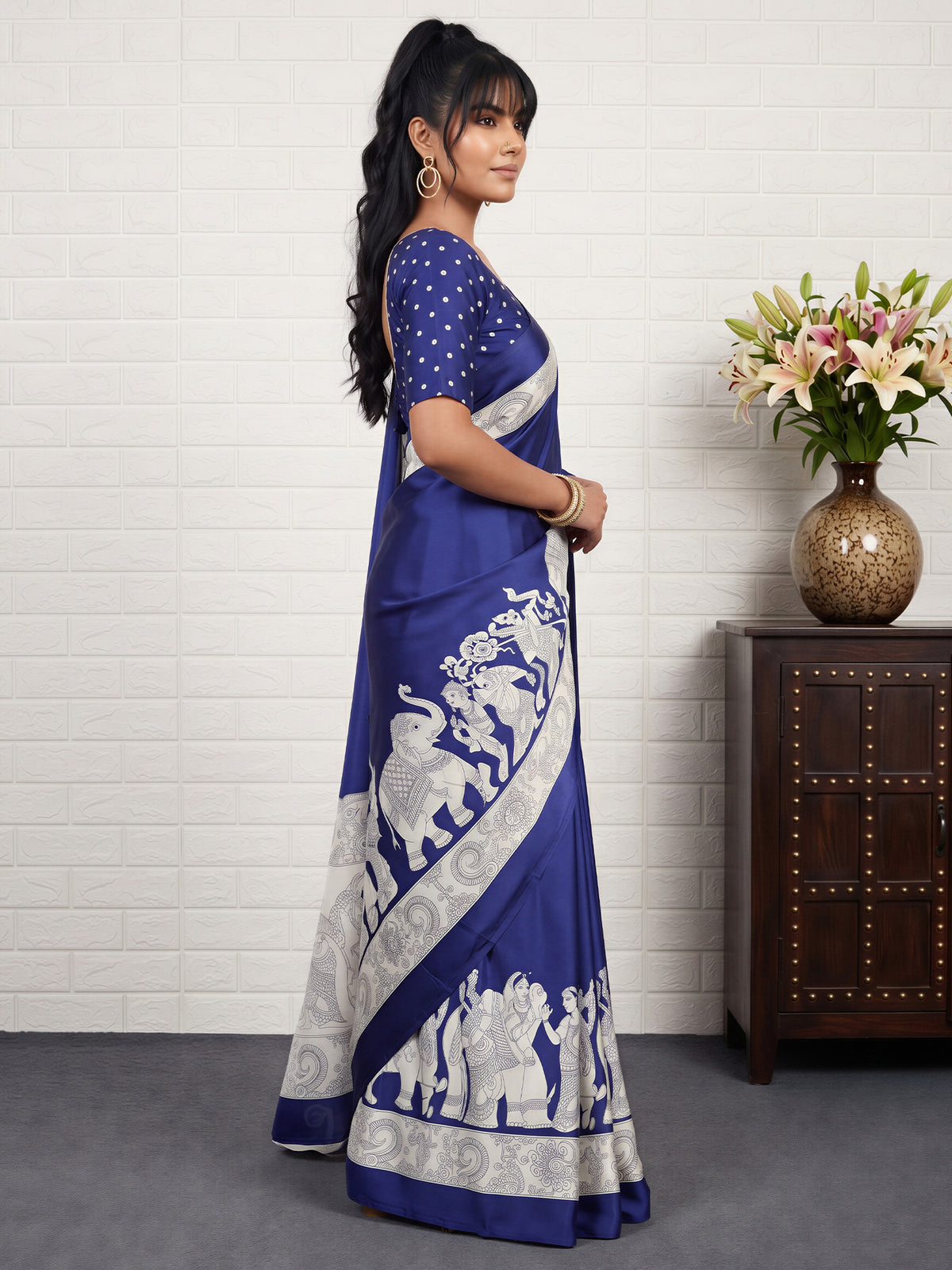 Blue Satin saree – detail view 2