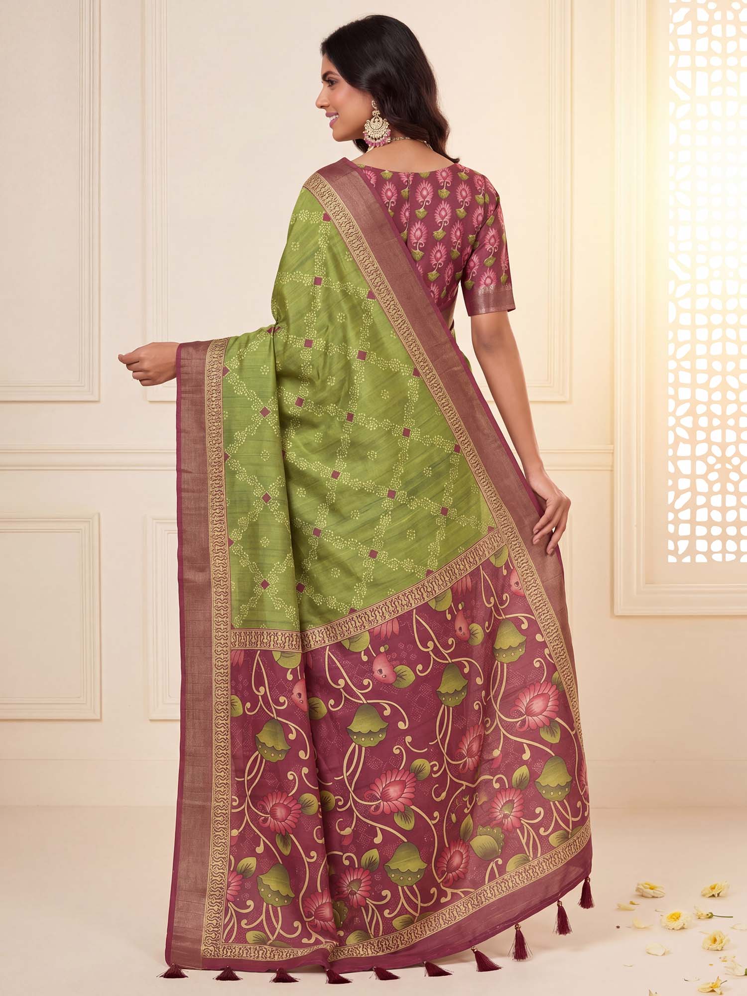 Light Green Silk Blend saree – detail view 1