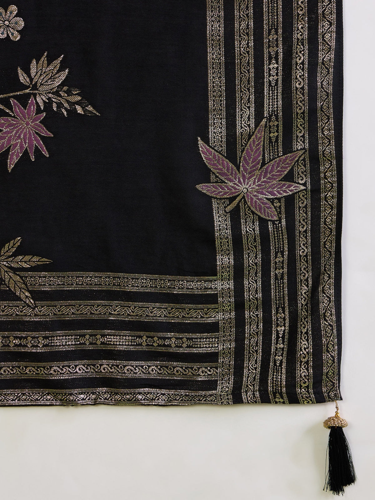 Black Silk Blend saree – detail view 6