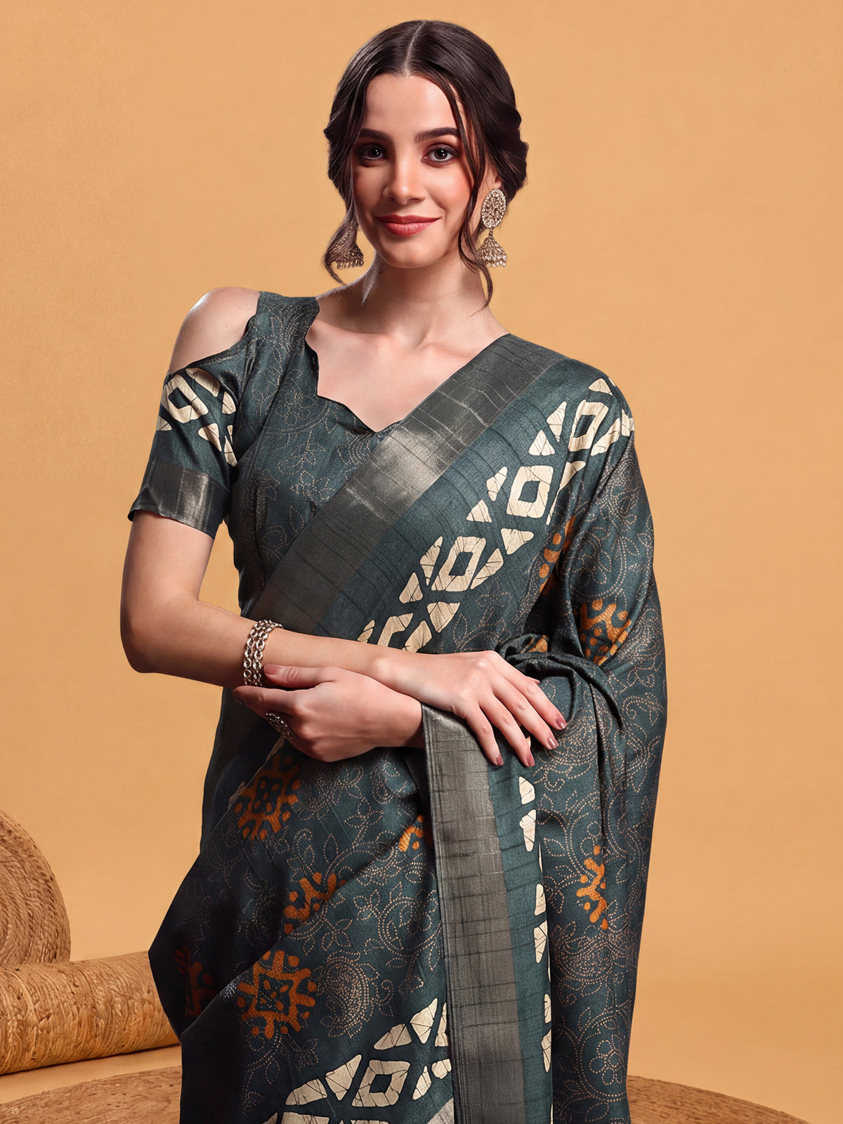 Teal Green Silk Blend saree – detail view 3