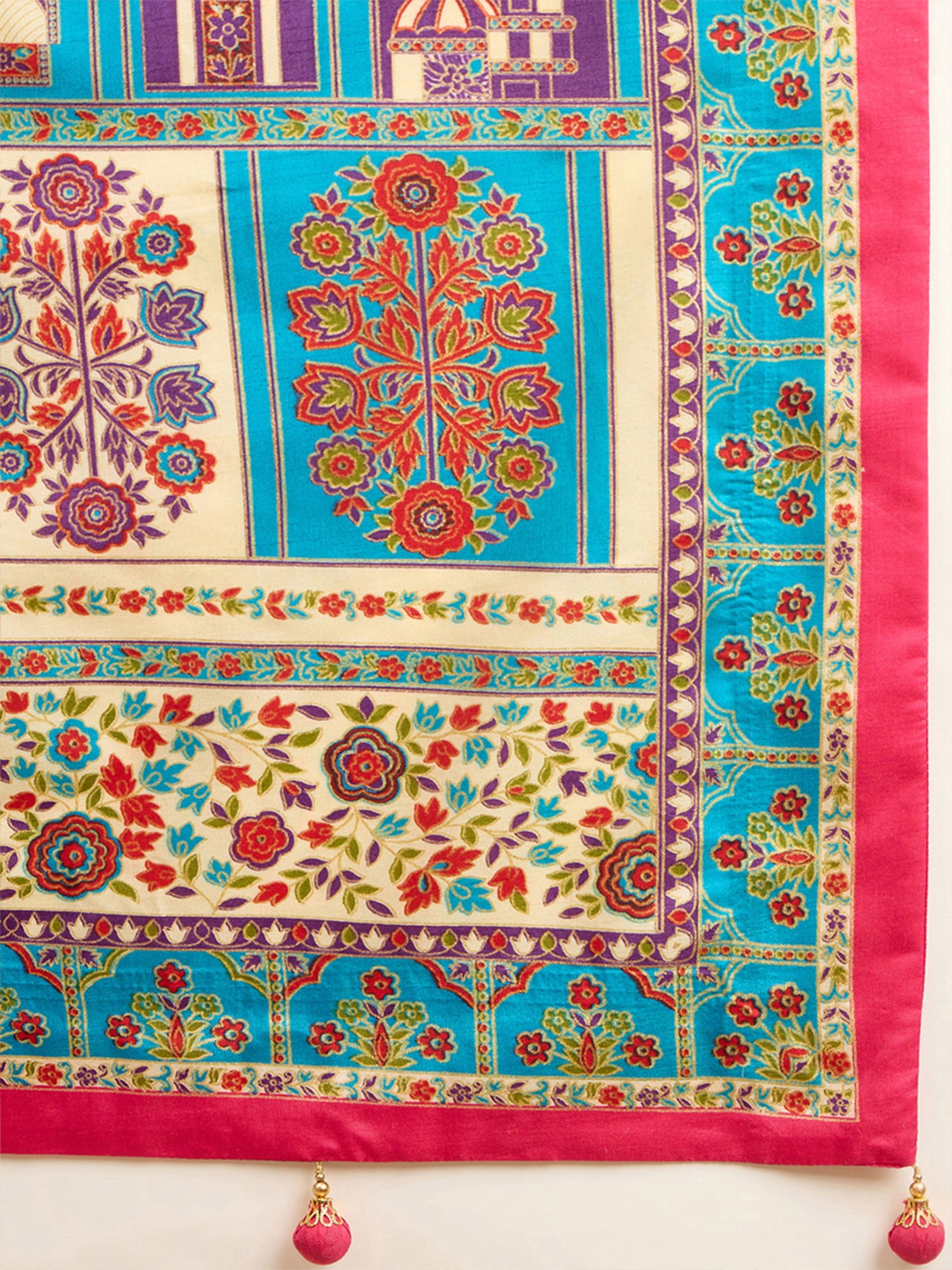 Cream Silk Blend saree – detail view 5