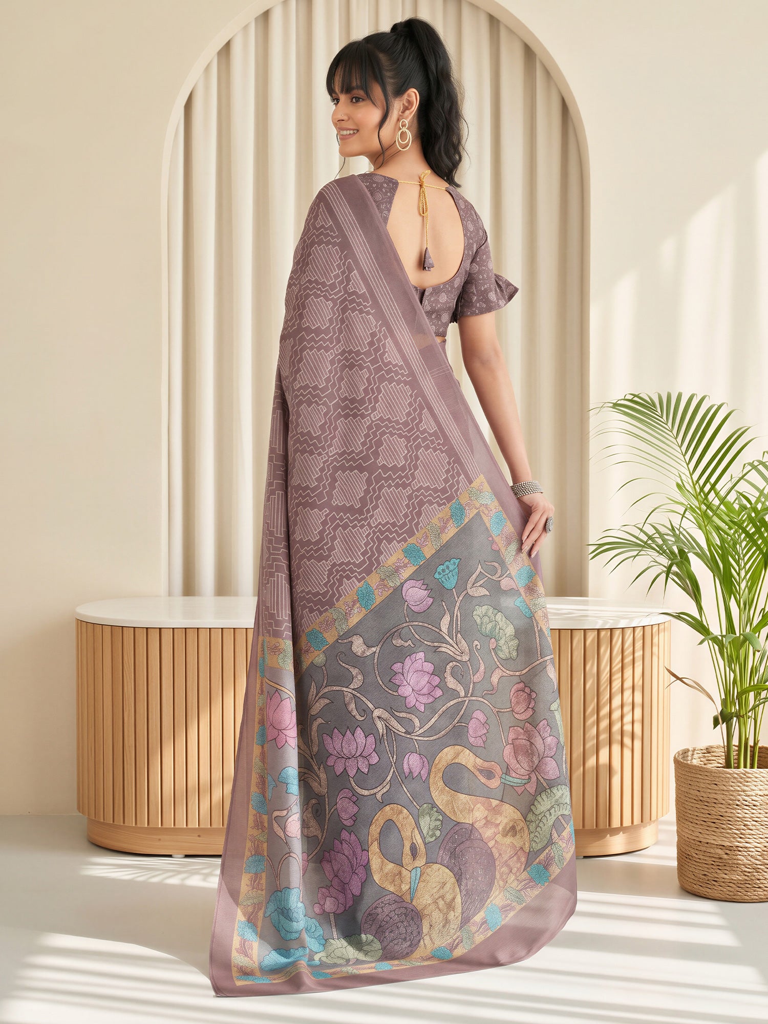 Brown Linen Blend saree – detail view 1