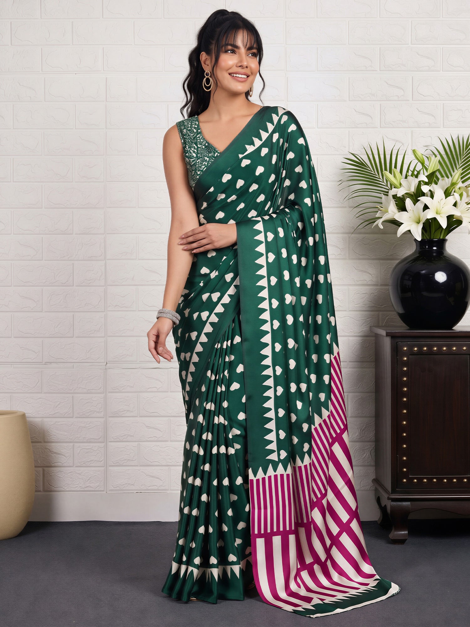 Green Satin saree – detail view 2
