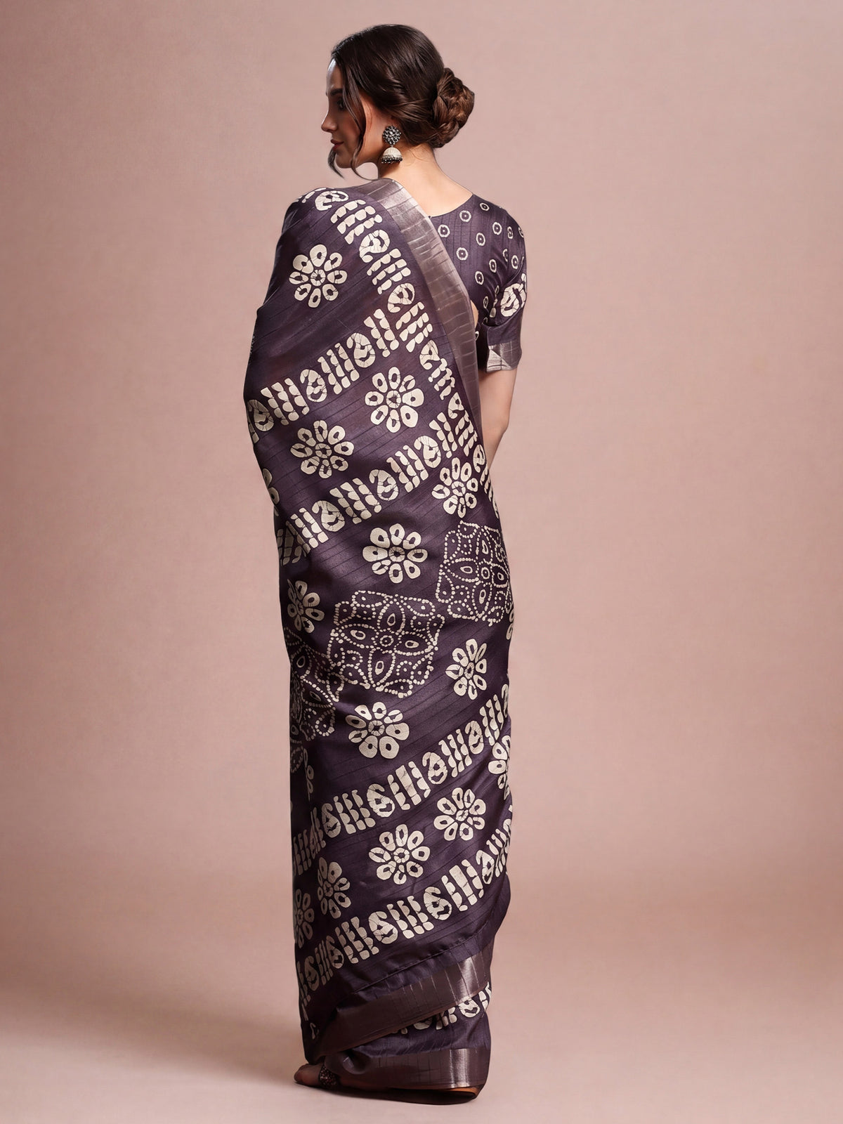 Violet Silk Blend saree – detail view 1