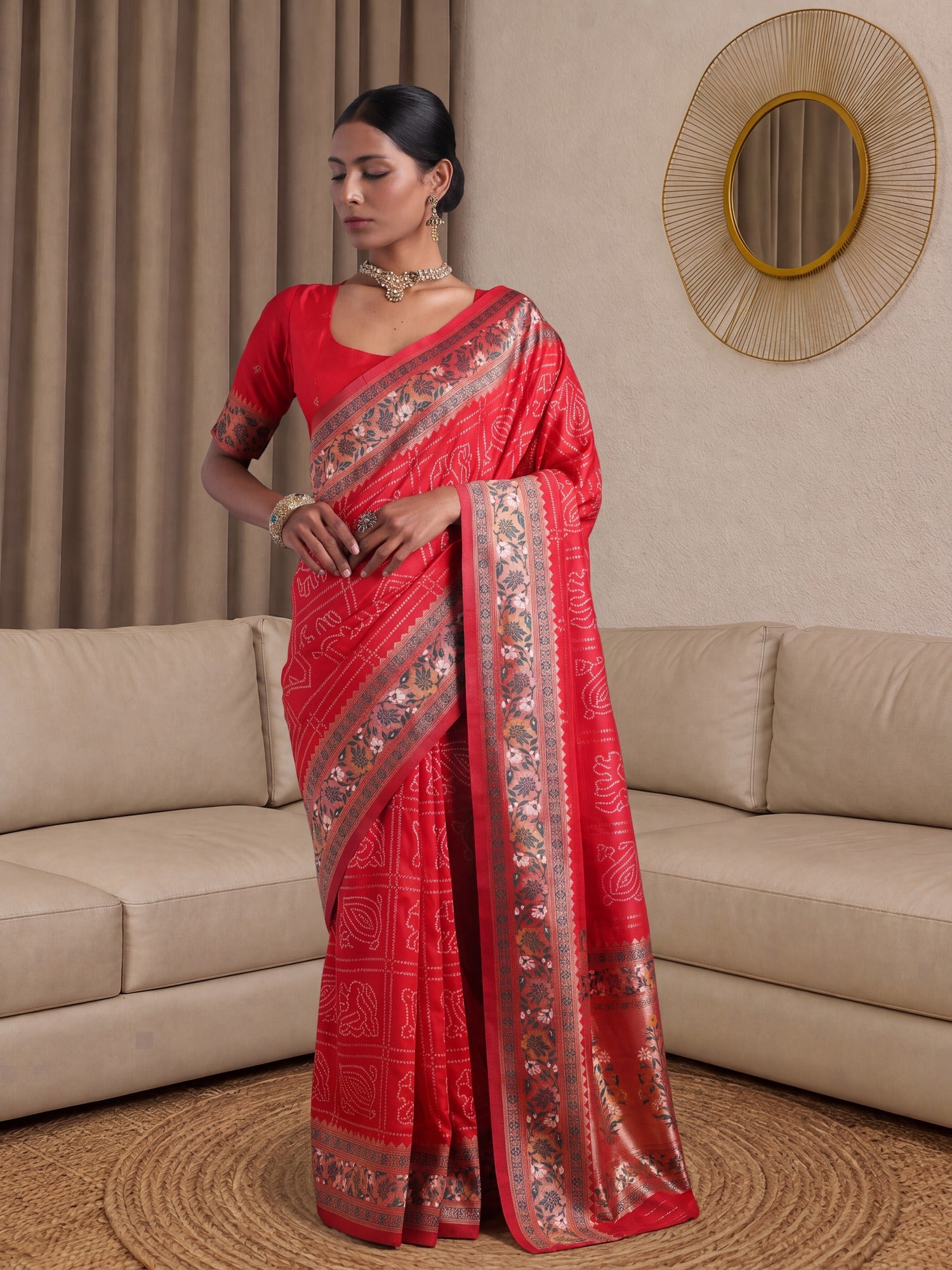 Red Dola Silk saree – detail view 2