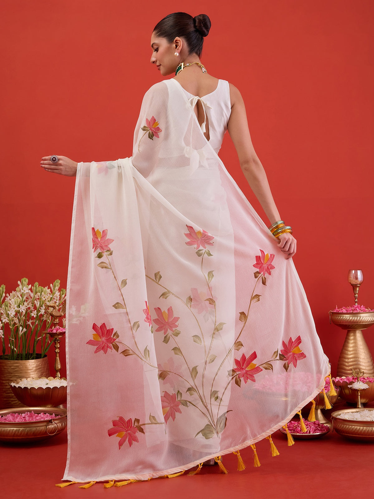 Off White Chiffon saree – detail view 6