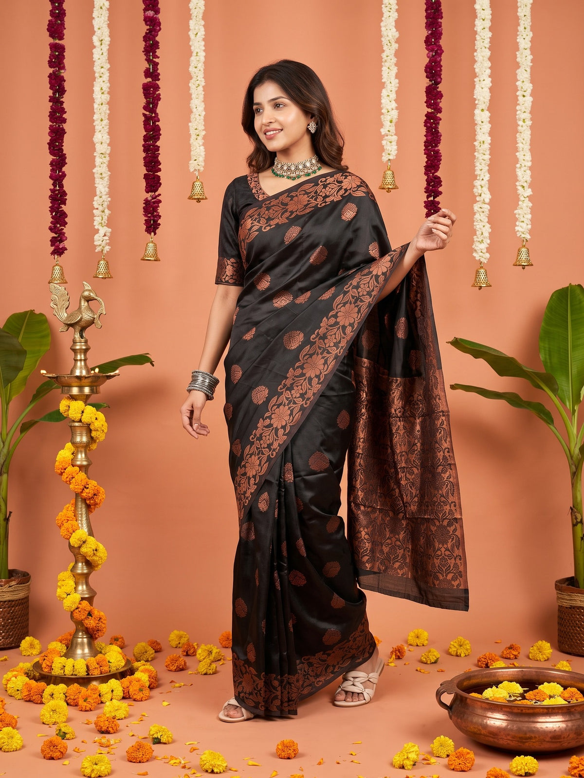 Black Silk Blend saree – detail view 1
