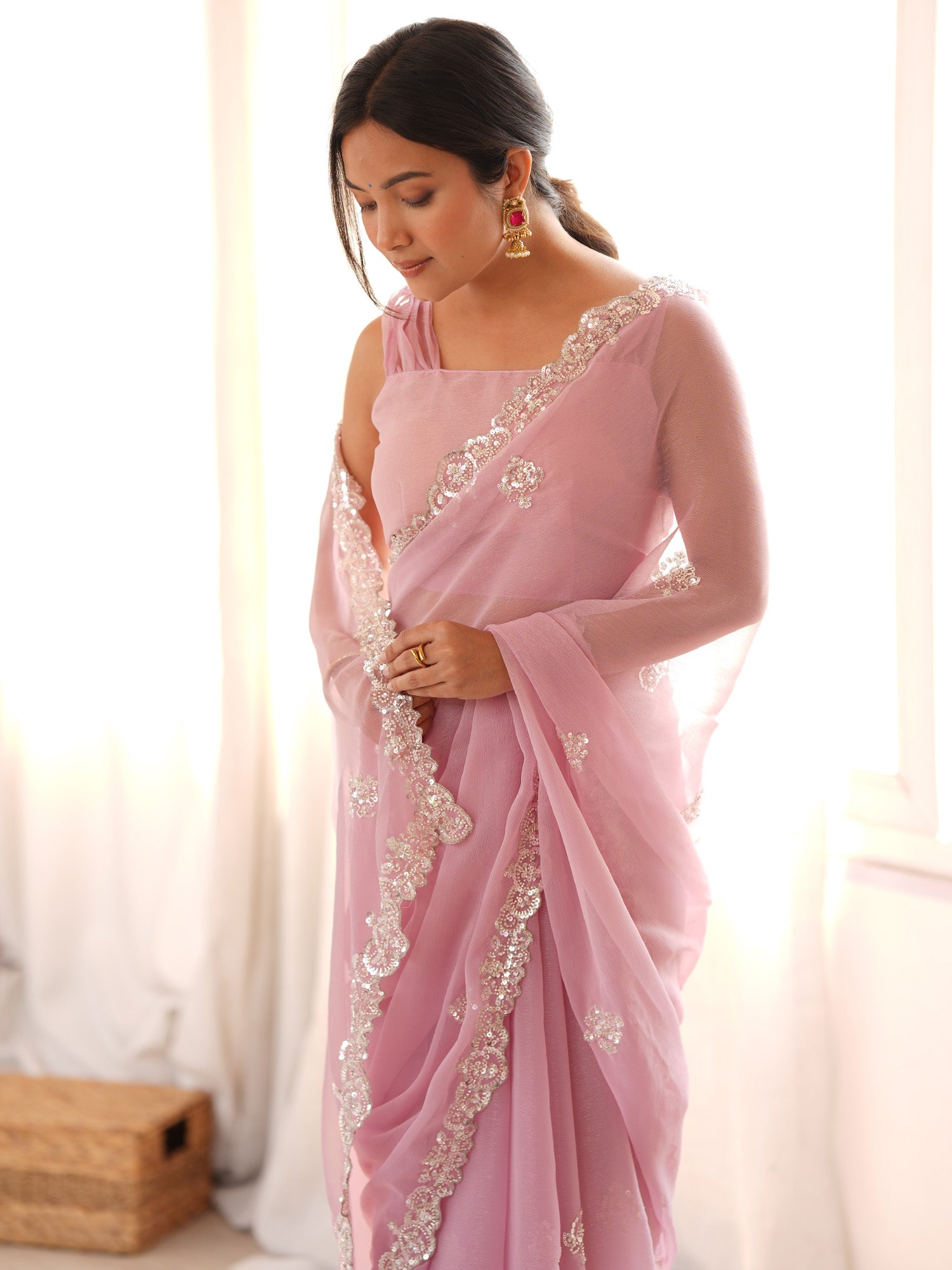 Pink Georgette saree – detail view 4