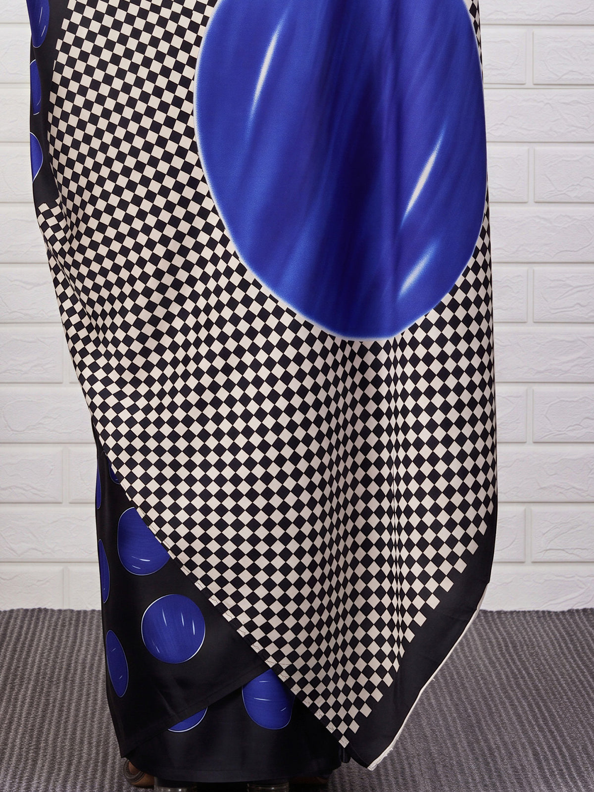 Blue Satin saree – detail view 5