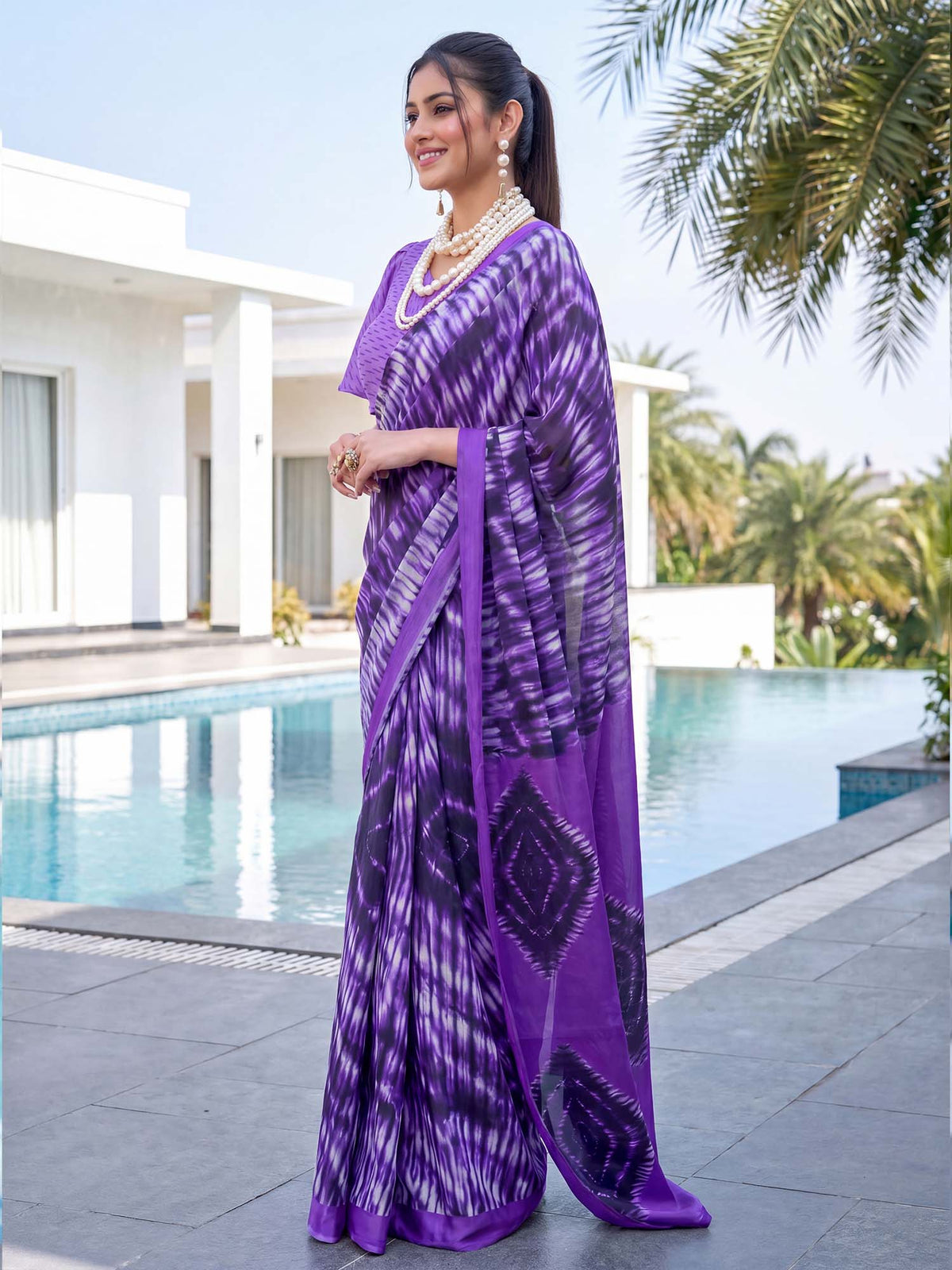 Violet Crepe saree – detail view 2