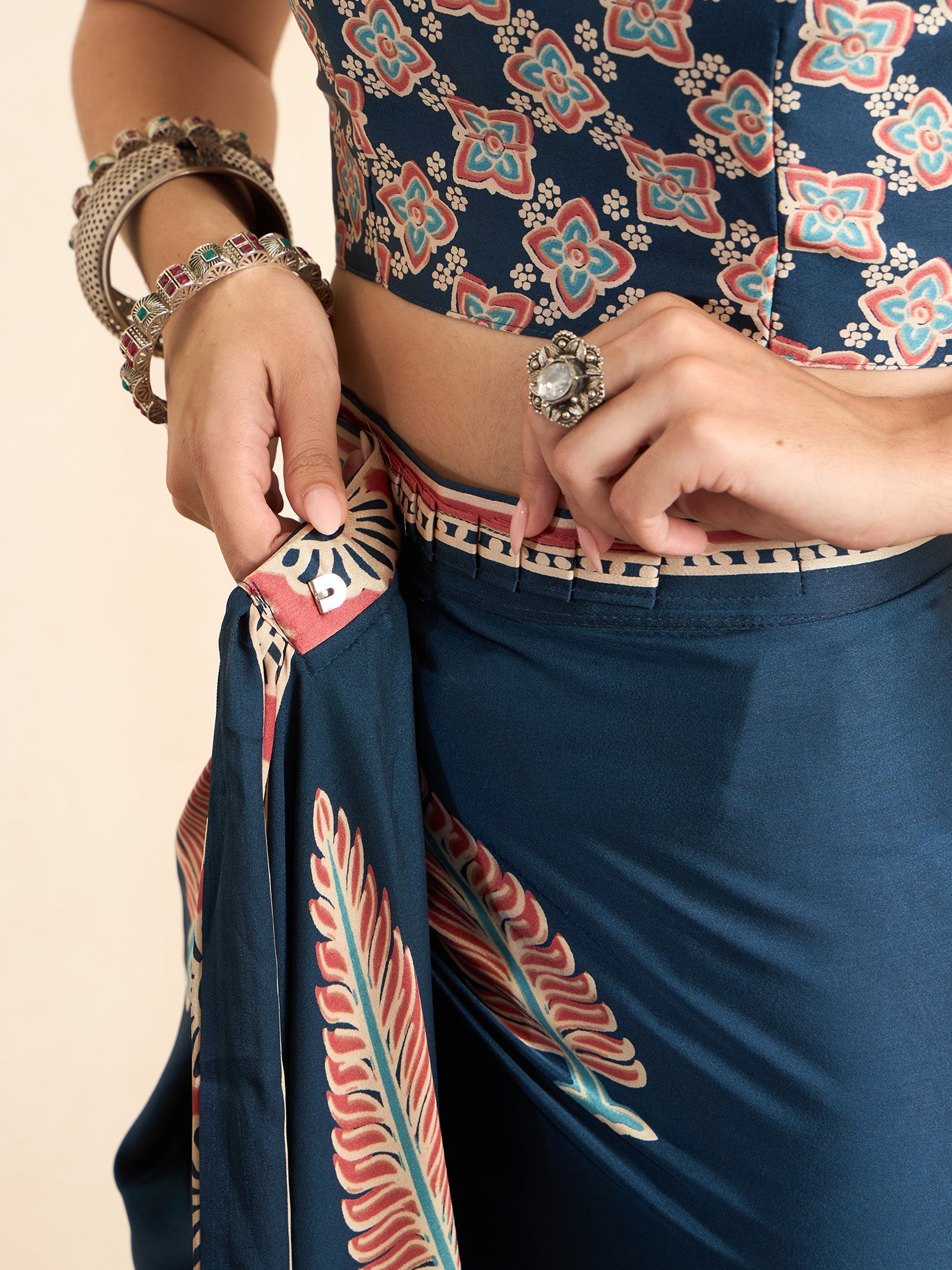 Teal Blue Pure Crepe saree – detail view 4