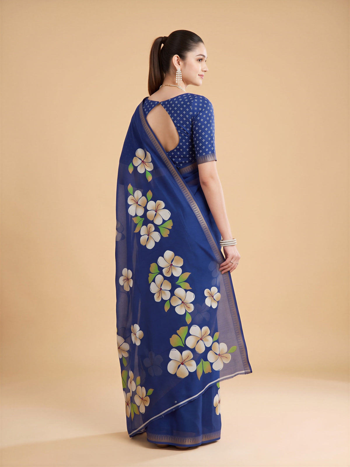 Blue Georgette saree – detail view 1