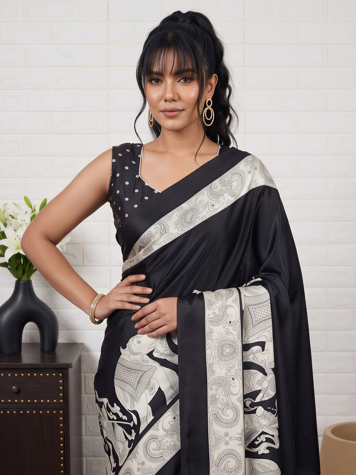 Black Satin saree – detail view 4