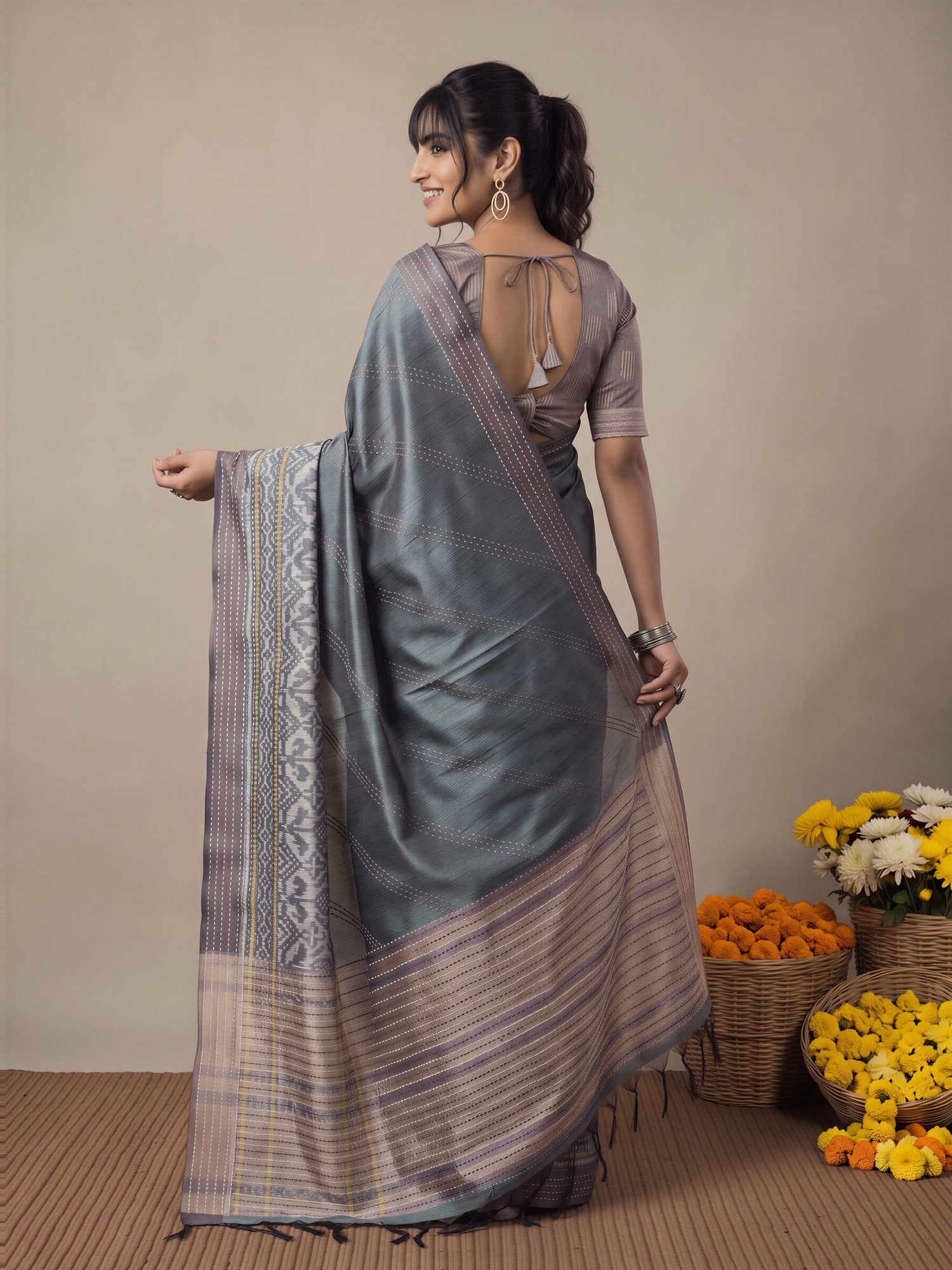 Grey Silk Cotton saree – detail view 1