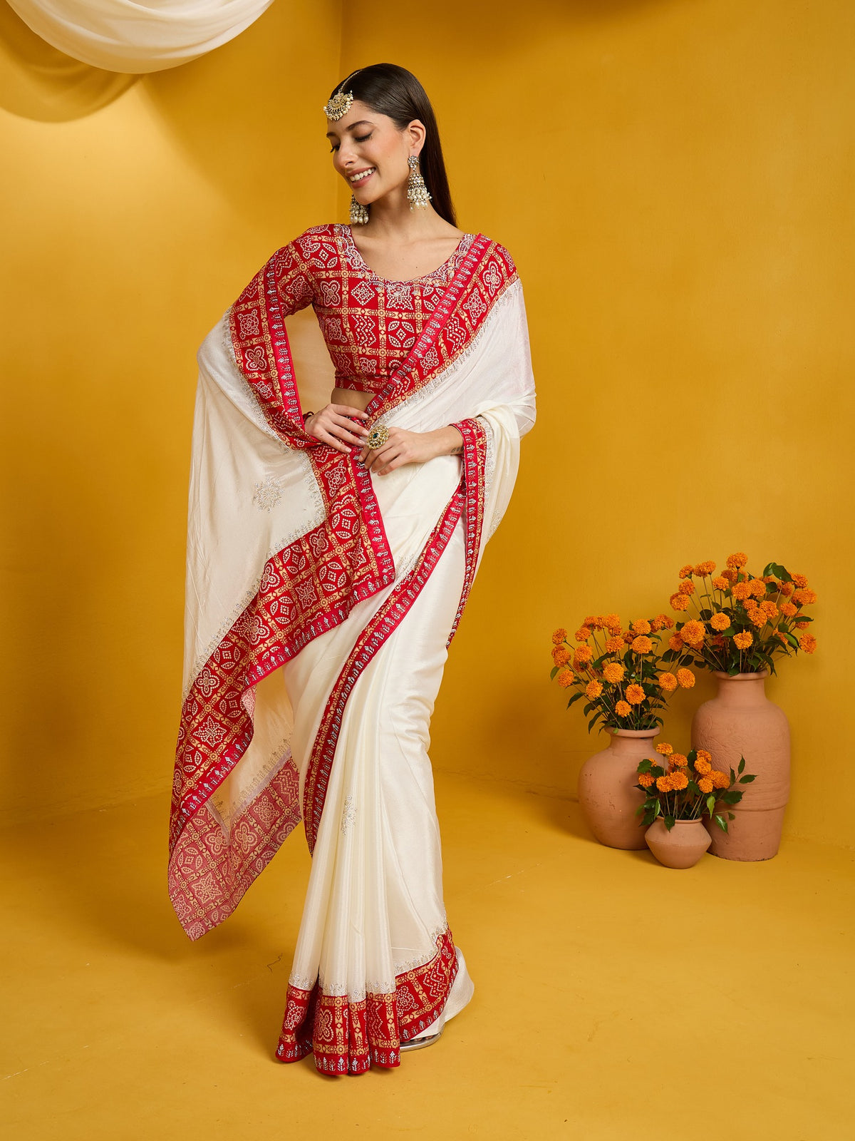 White Silk Blend saree – detail view 2