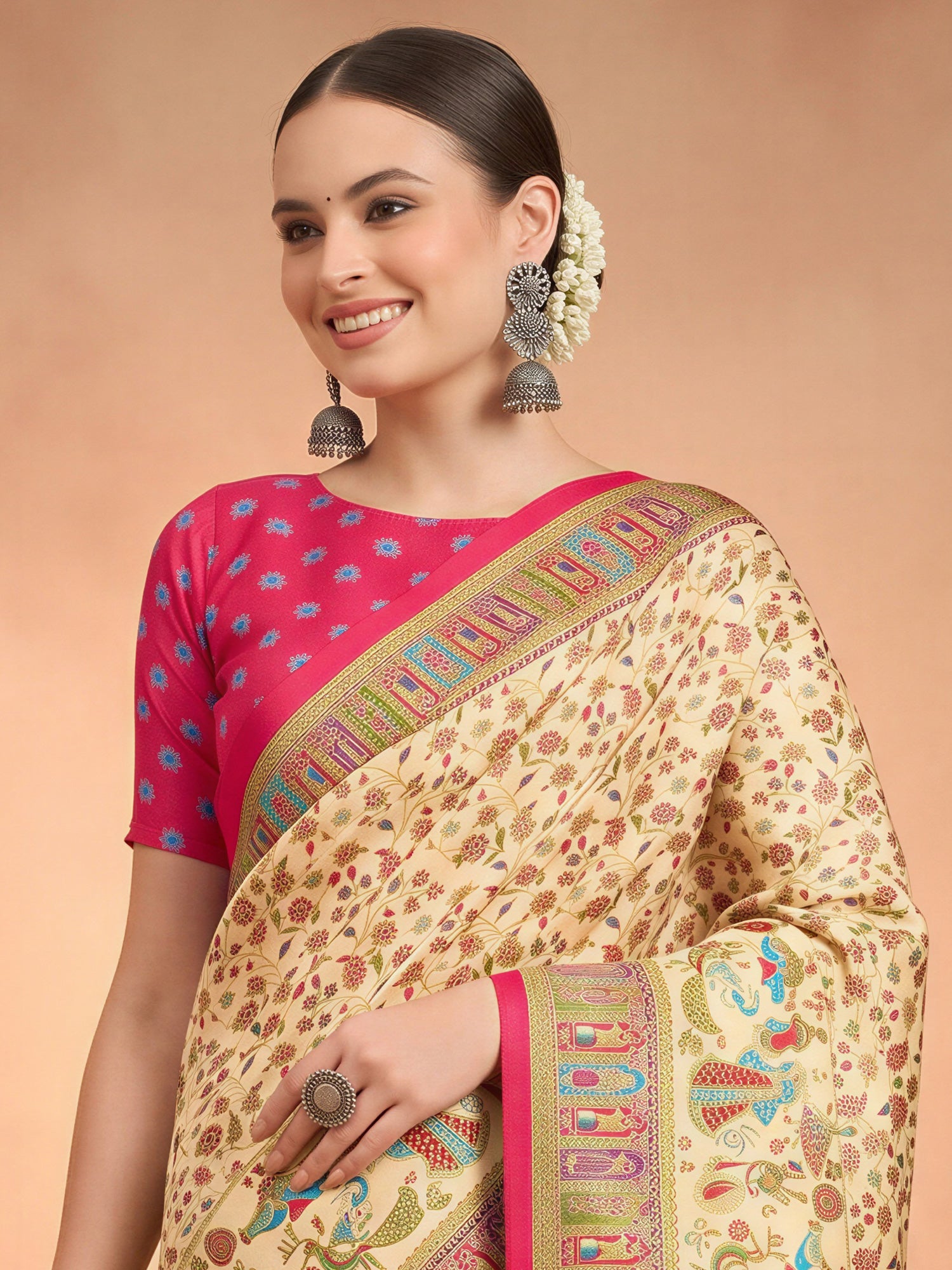 Cream Silk Blend saree – detail view 4