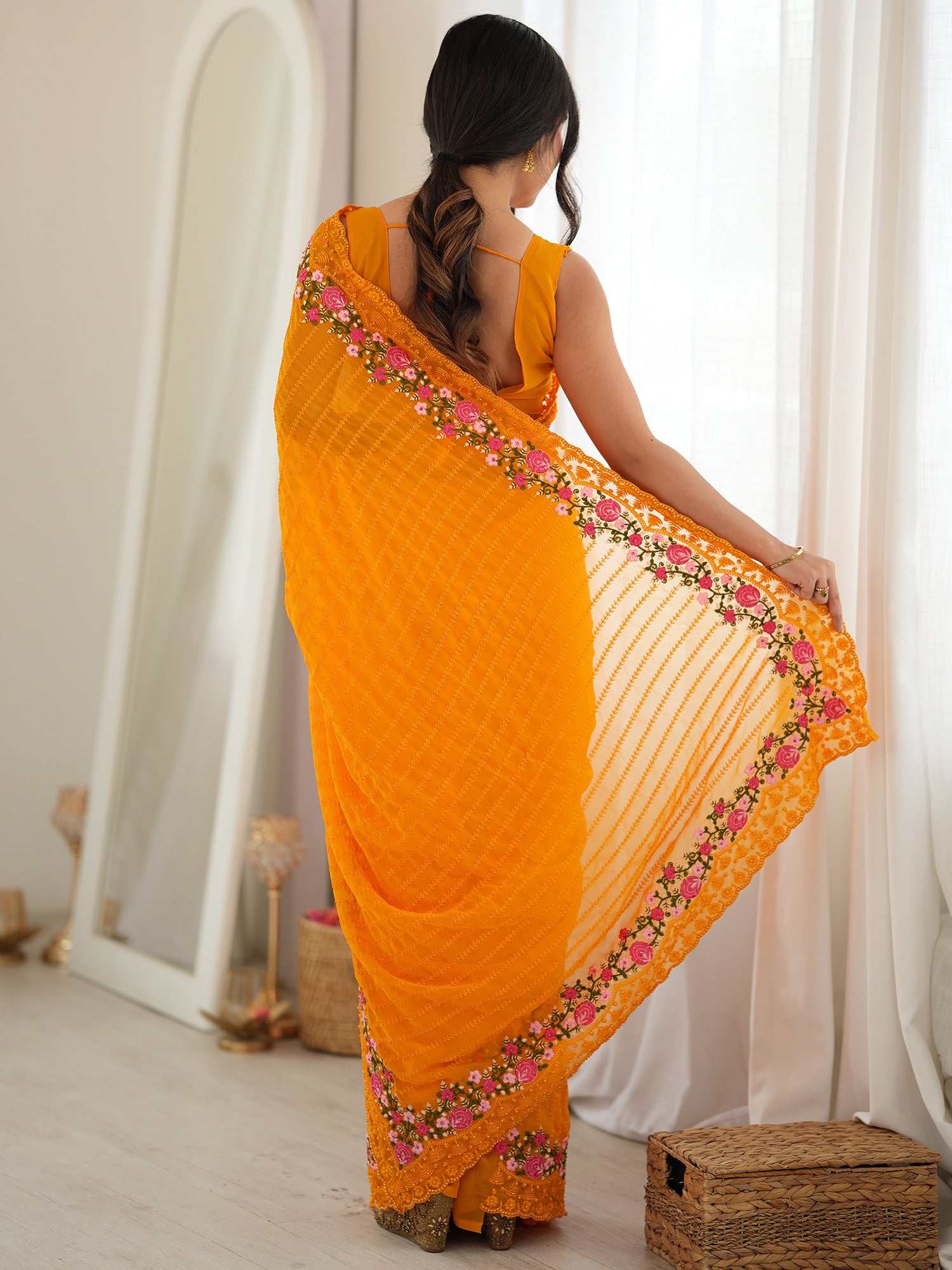 Orange Georgette saree – detail view 1