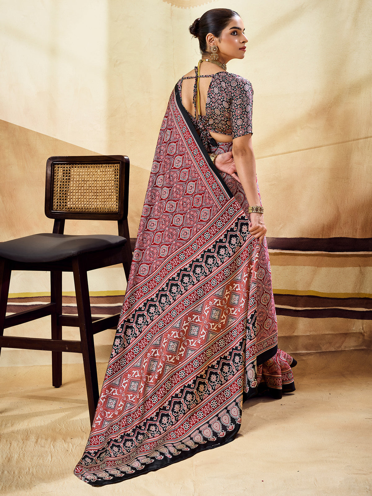 Maroon Satin saree – detail view 1
