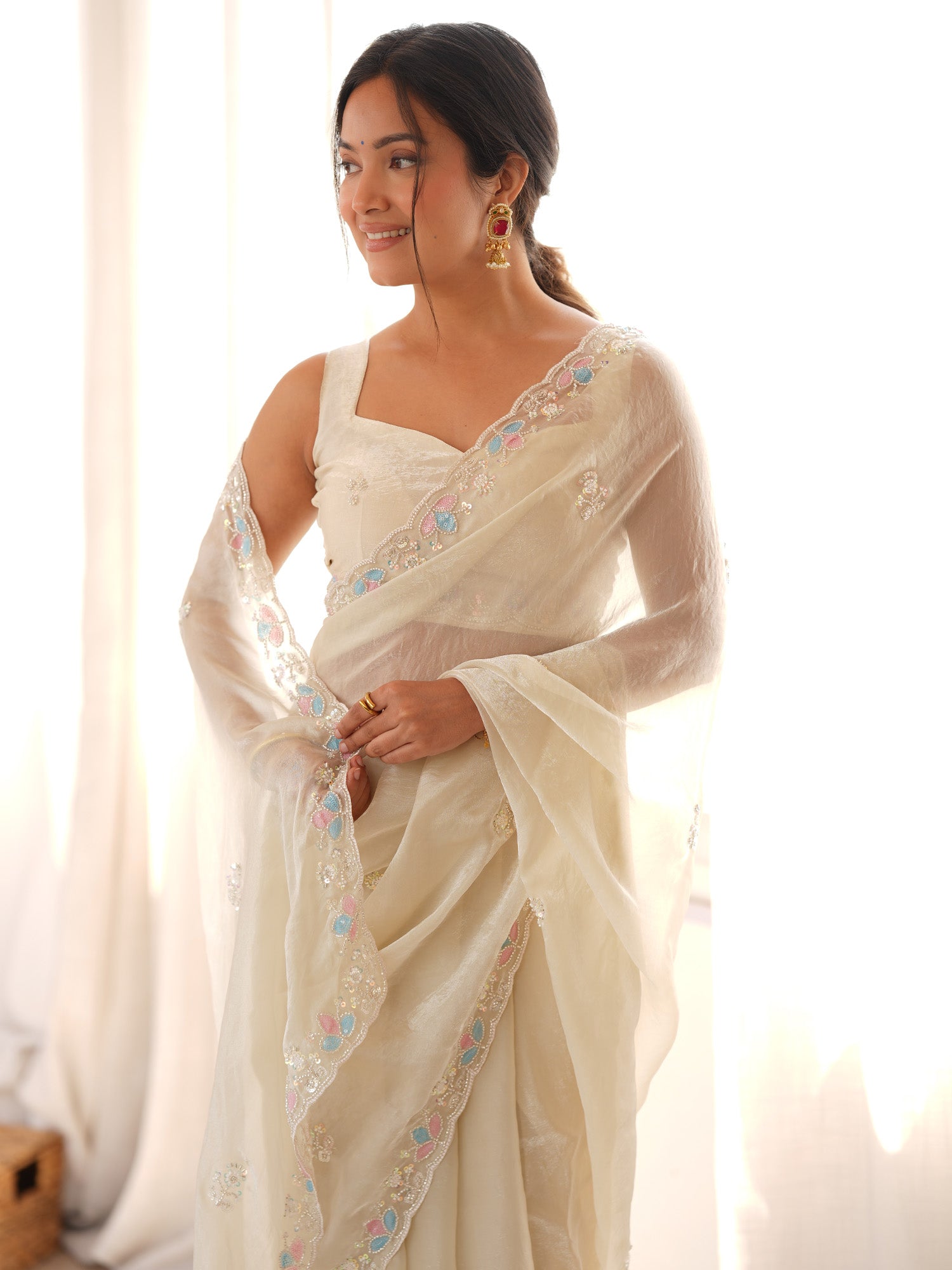 Off White Satin saree – detail view 4