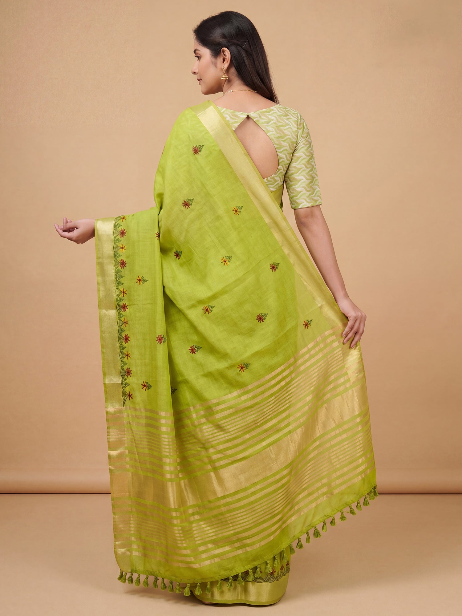Lime Green Cotton Linen saree – detail view 1