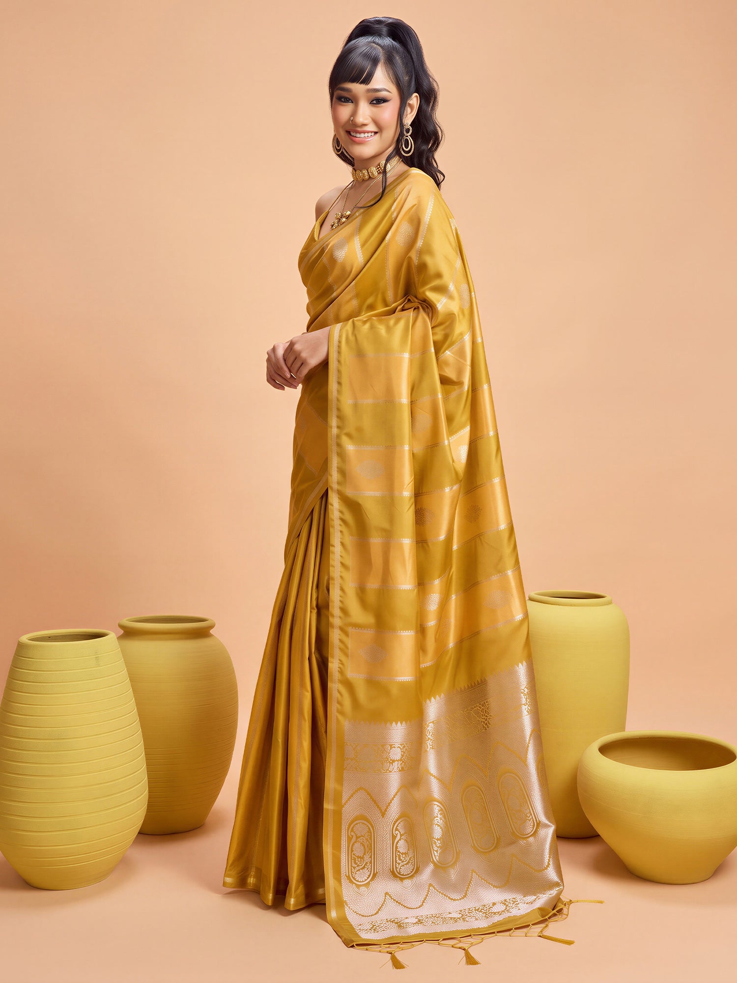Mustard Satin saree – detail view 2