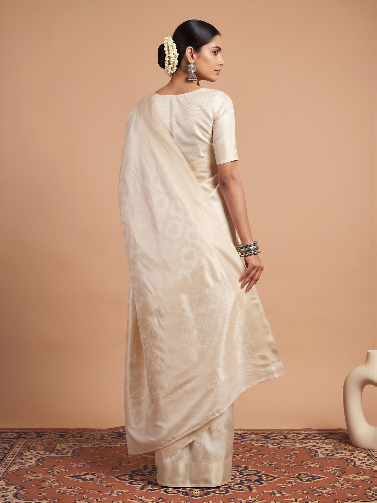 Off White Silk Blend saree – detail view 1