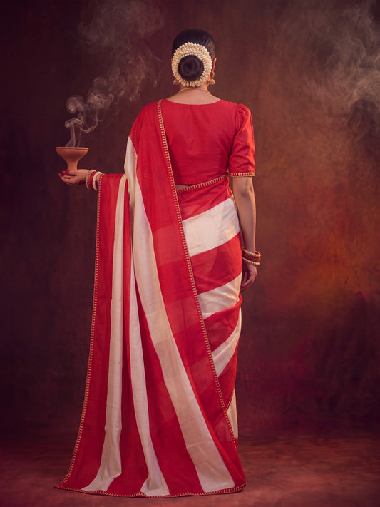 Red Chinnon saree – detail view 1